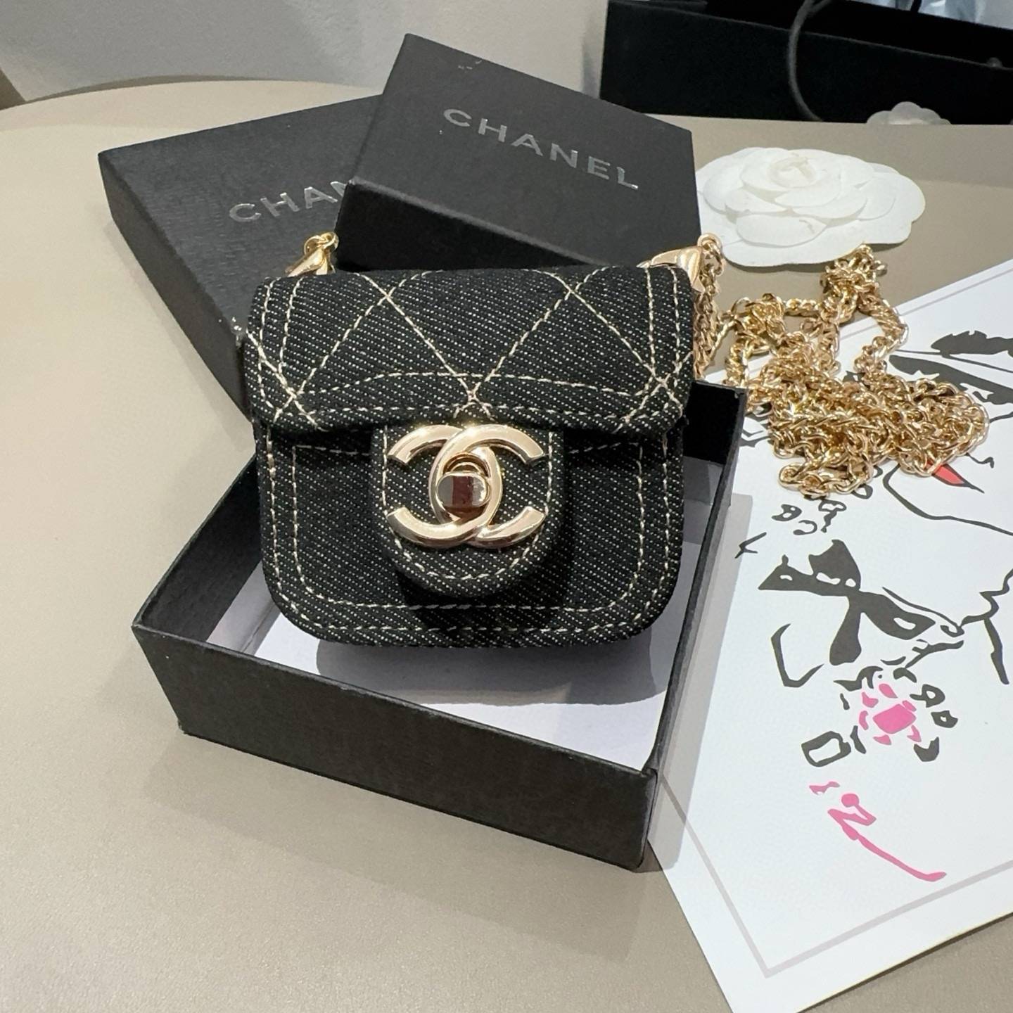 CHANEL シャネル バッグ エアポッドケース ココマーク デニム 黒 ホワイト - 画像 3