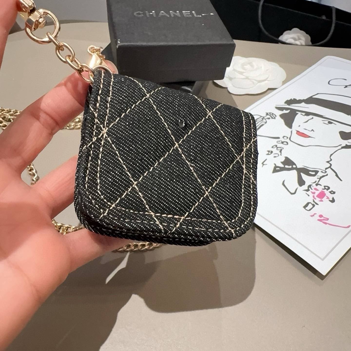 CHANEL シャネル バッグ エアポッドケース ココマーク デニム 黒 ホワイト - 画像 7