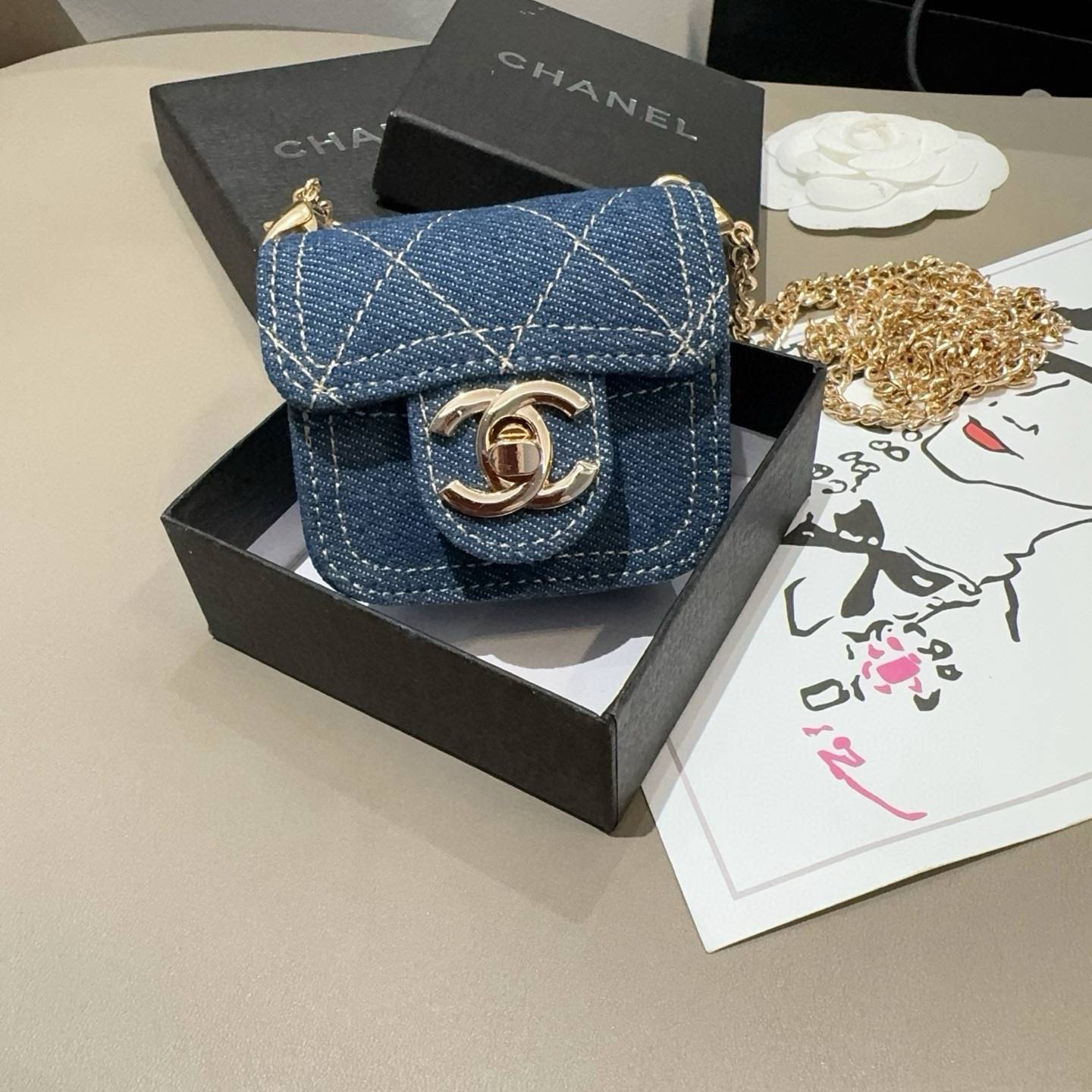 CHANEL シャネル オーディオケース デニム ロゴTシャツ ココマーク バイカラー クルーネック ホワイト - 画像 2