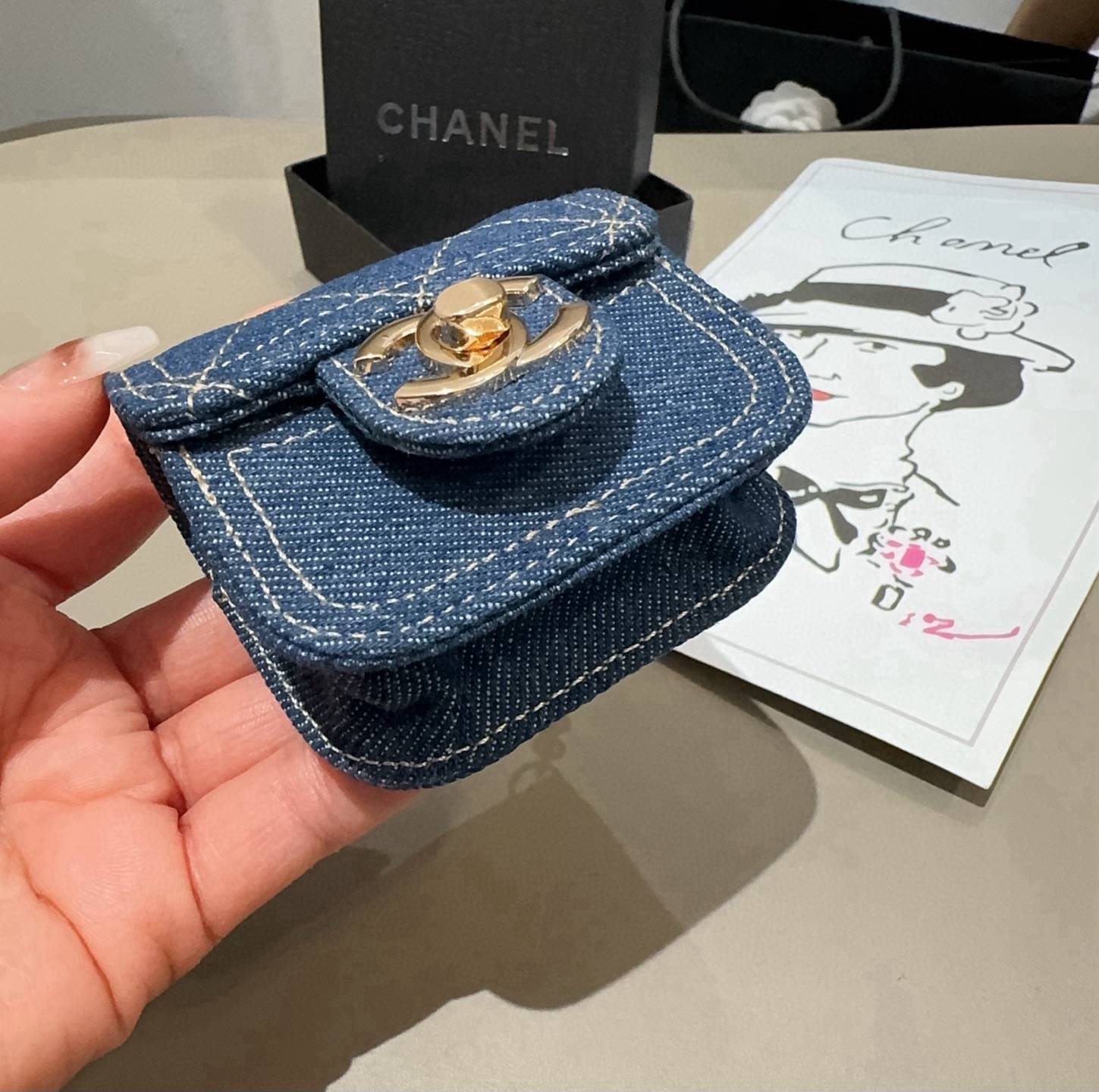 CHANEL シャネル オーディオケース デニム ロゴTシャツ ココマーク バイカラー クルーネック ホワイト - 画像 6