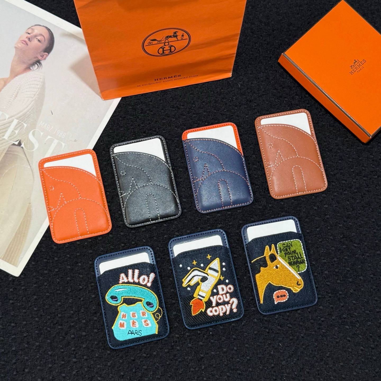 HERMES 愛馬仕 iPhone 18シリーズ対応 iPhoneケース スマホケース レディース ロゴ入り マグサフ対応 オレンジ