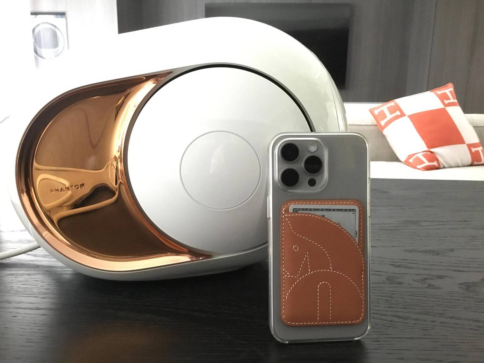 HERMES 愛馬仕 iPhone 18シリーズ対応 iPhoneケース スマホケース レディース ロゴ入り マグサフ対応 オレンジ - 画像 4