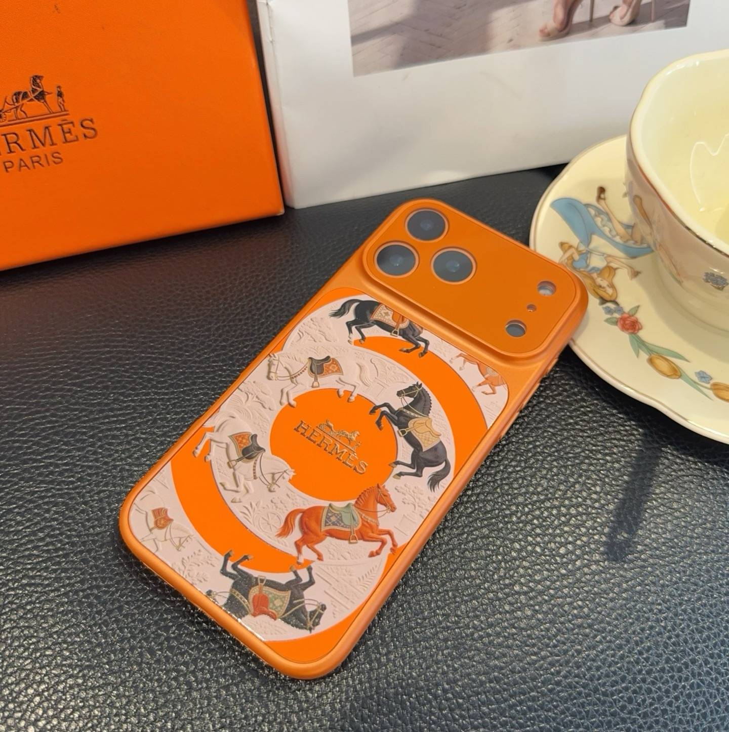 HERMES フェリシモ iPhone 18シリーズ対応 iPhoneケース スマホケース レディース ロゴ入り オレンジ - 画像 9