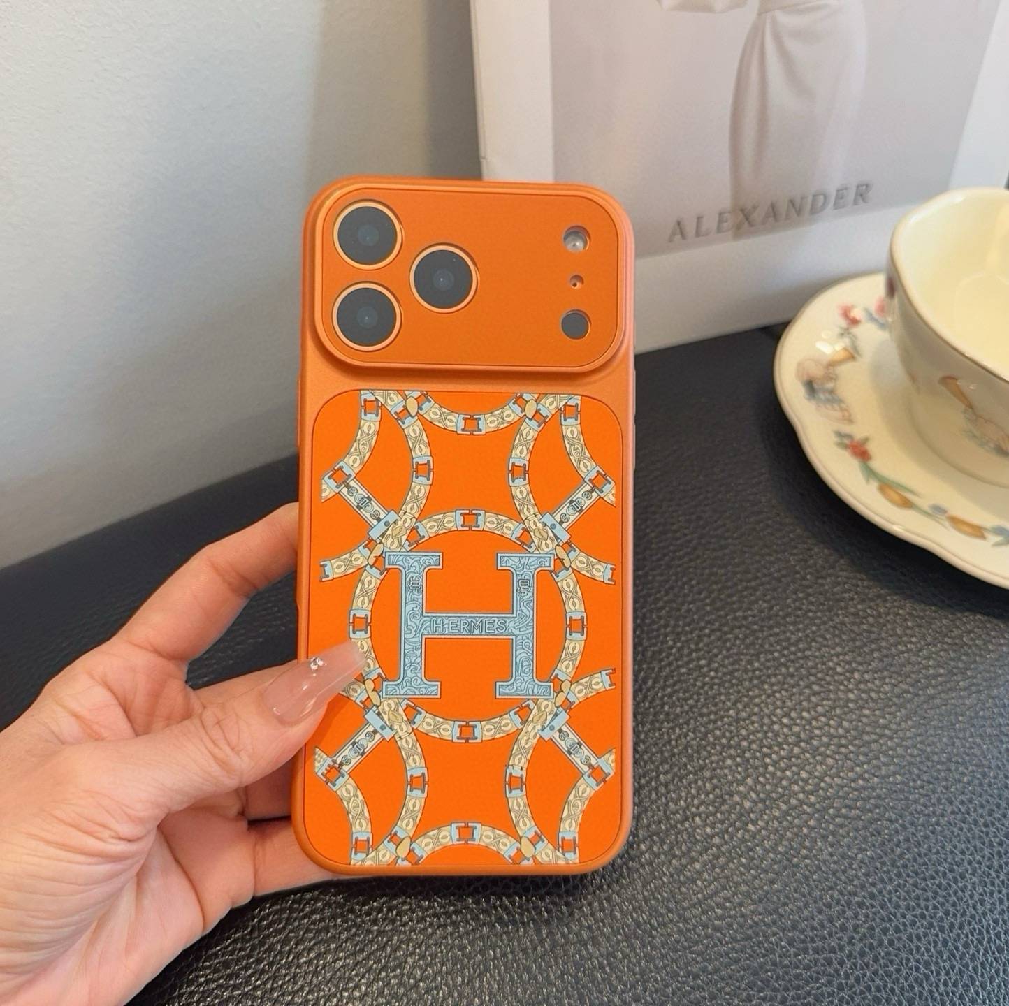 HERMES ヘルメス iPhone 18シリーズ対応 iPhoneケース スマホケース 全機種対応 レディース ロゴ入り スマホケース オレンジ - 画像 9