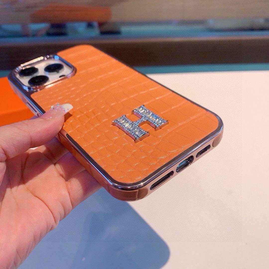 HERMES 愛馬仕 iPhone 18シリーズ対応 iPhoneケース スマホケース 全機種対応 レディース ロゴ入り カーフレザー調 オレンジ - 画像 7
