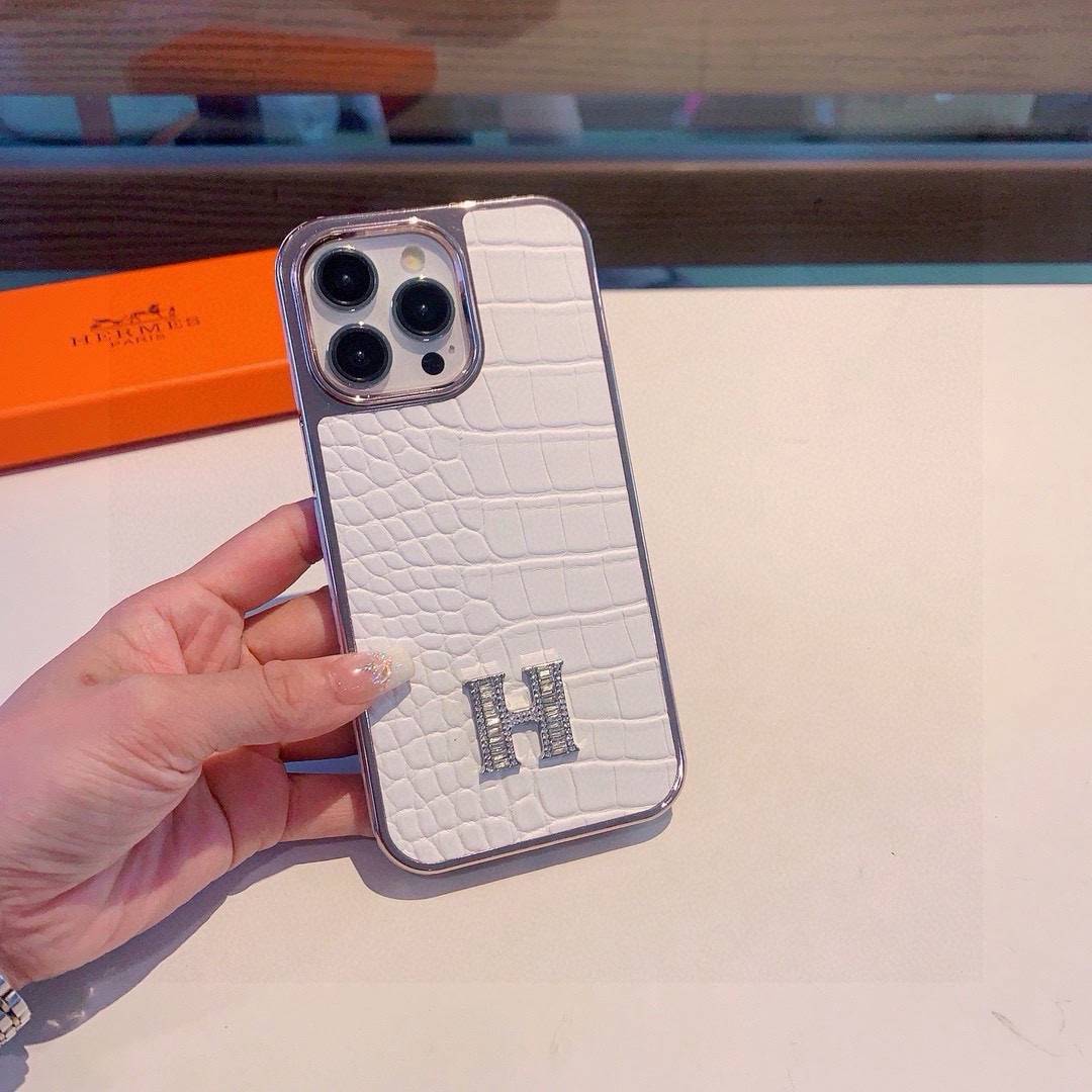 HERMES 愛馬仕 iPhone 18シリーズ対応 iPhoneケース スマホケース 全機種対応 レディース ロゴ クロコダイル柄 ホワイト
