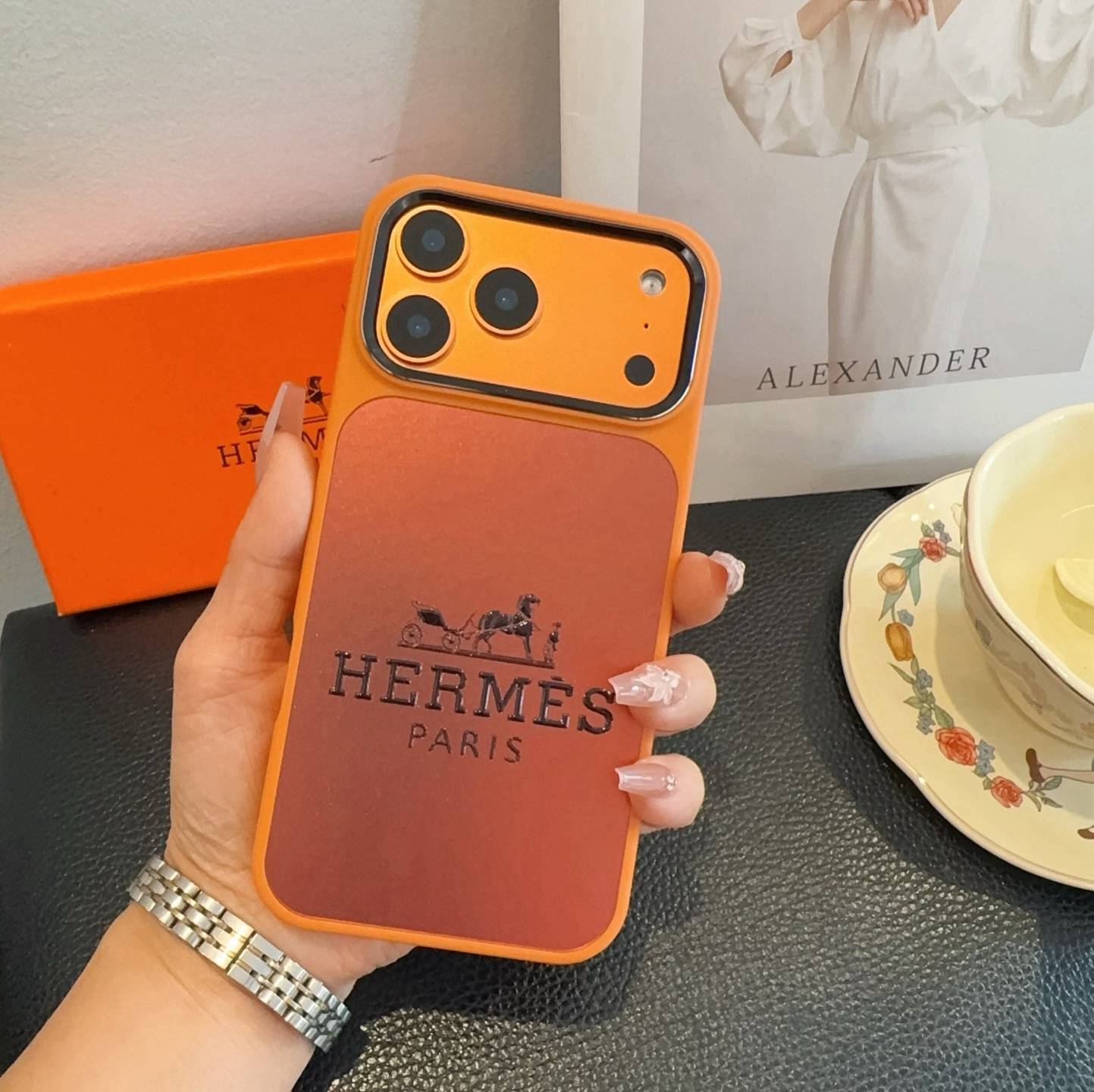 HERMES ヘルメス iPhone 18シリーズ対応 iPhoneケース スマホケース レディース ロゴ入り オレンジ - 画像 8