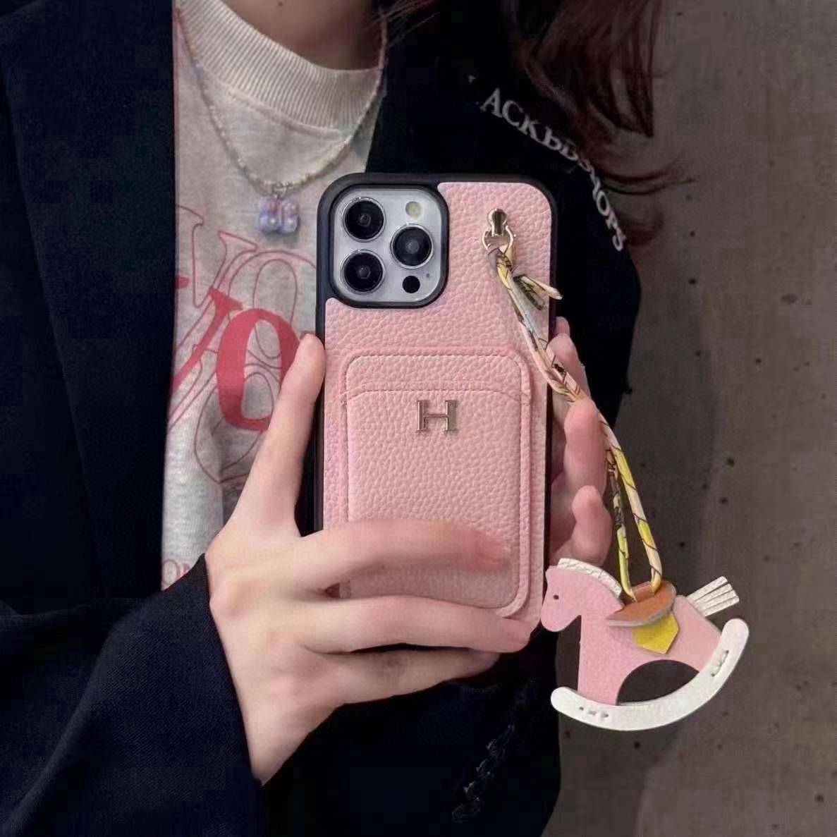 Hermes アイフォン18シリーズ対応 iPhoneケース スマホケース レディース ロゴ入り 手帳型 カード収納 ピンク - 画像 3