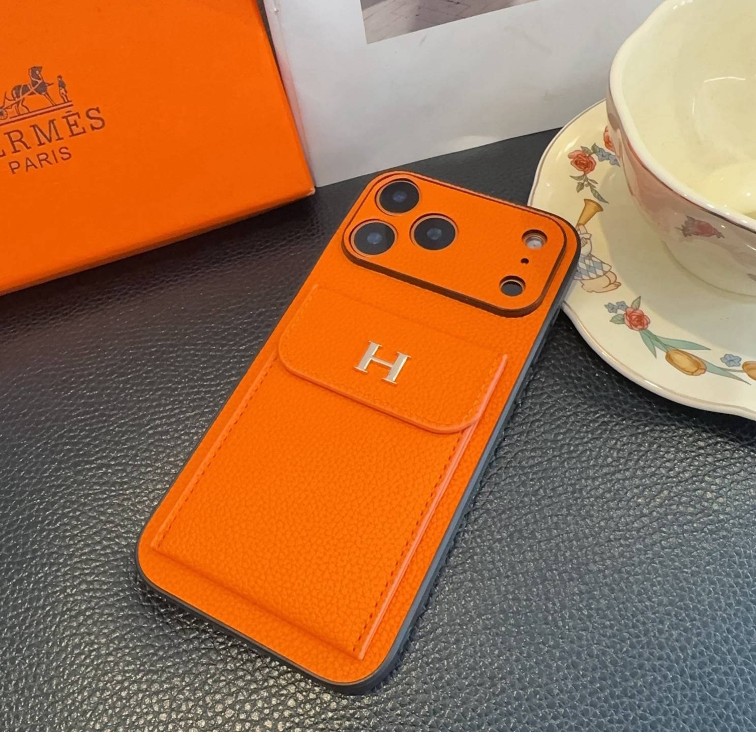 Hermes ルイヴィトン iPhone 18シリーズ対応 iPhoneケース スマホケース レディース ロゴ ポケット付き オレンジ - 画像 6