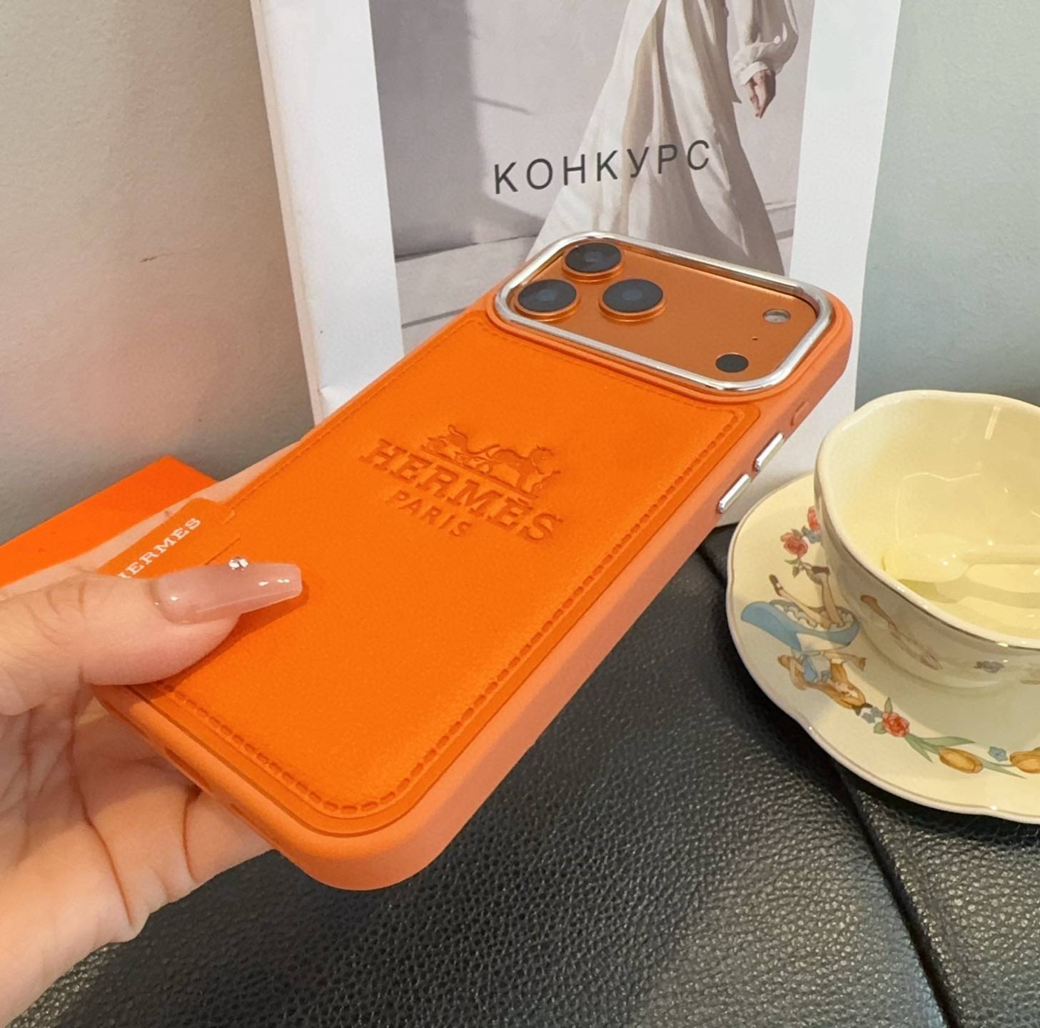 HERMES ルブタン iPhone 18シリーズ対応 iPhoneケース スマホケース 全機種対応 レディース ロゴ レザー オレンジ - 画像 5