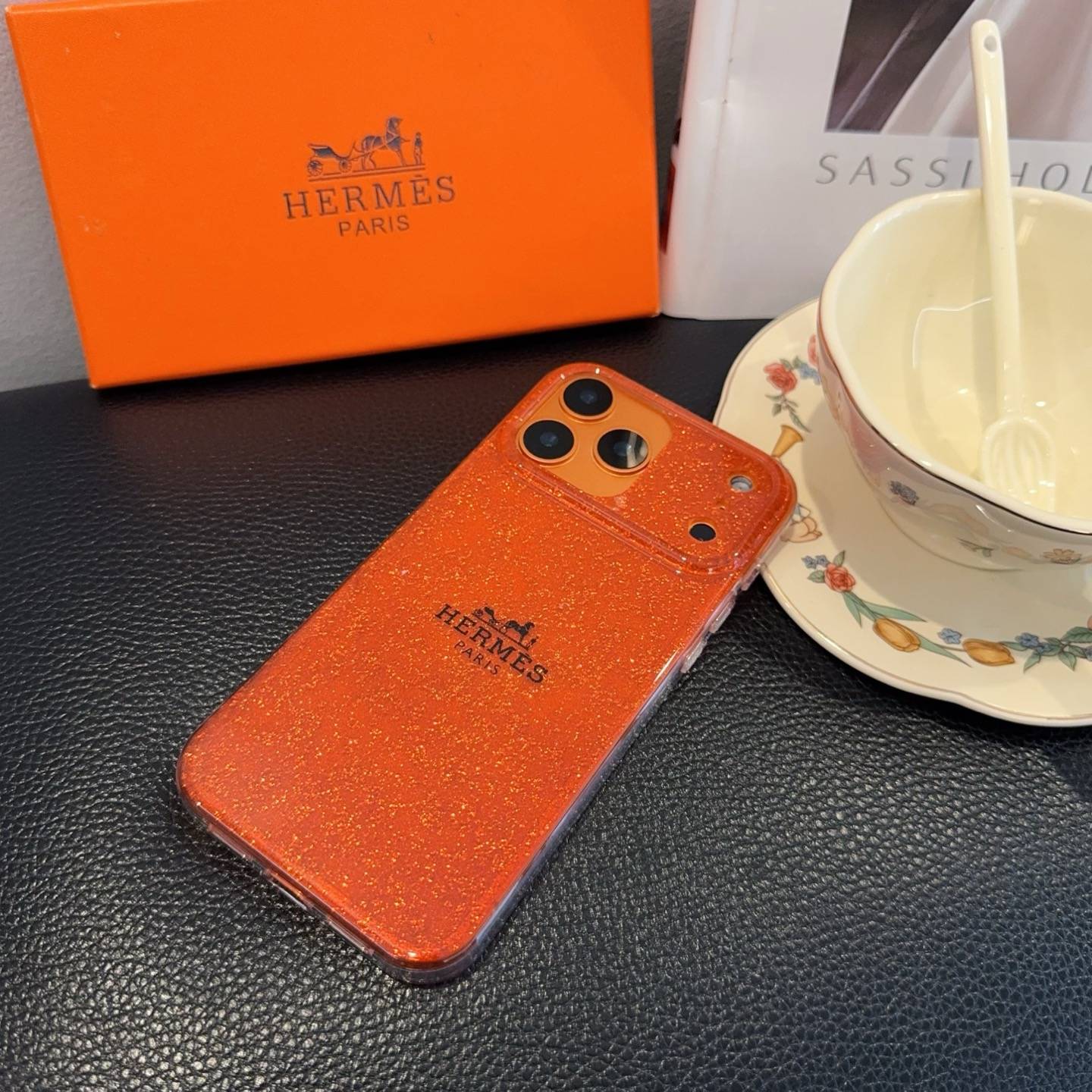HERMES ラリック iPhone 18シリーズ対応 iPhoneケース スマホケース レディース ロゴ フルカバー オレンジ - 画像 2