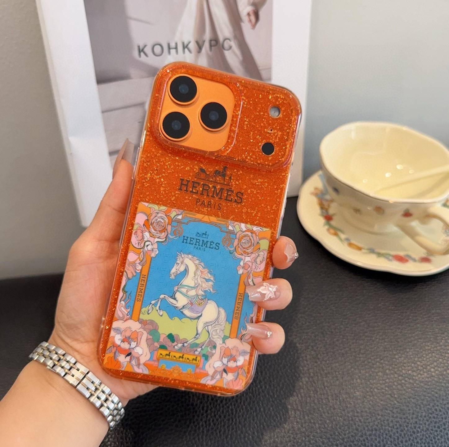 HERMES 愛馬仕 iPhone 18シリーズ対応 iPhoneケース スマホケース レディース オレンジ ロゴ入り
