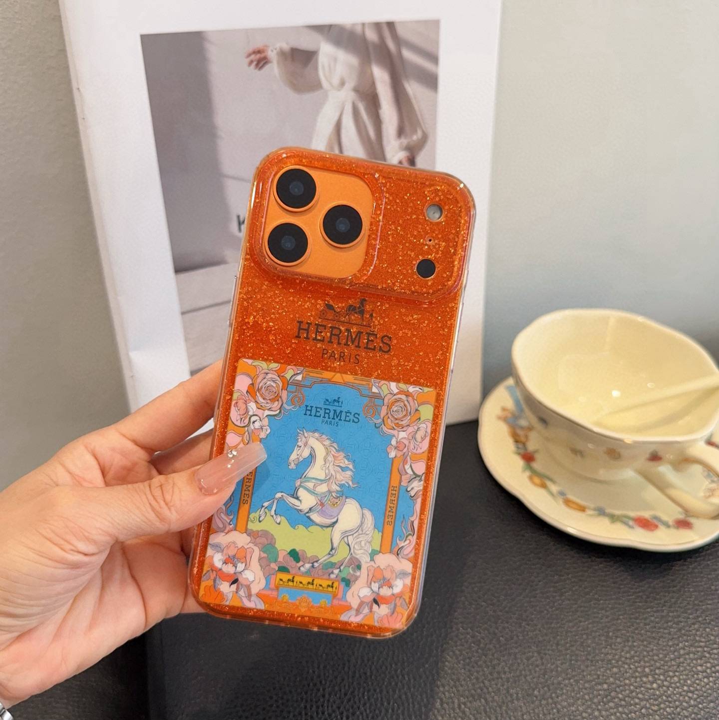 HERMES 愛馬仕 iPhone 18シリーズ対応 iPhoneケース スマホケース レディース オレンジ ロゴ入り - 画像 5