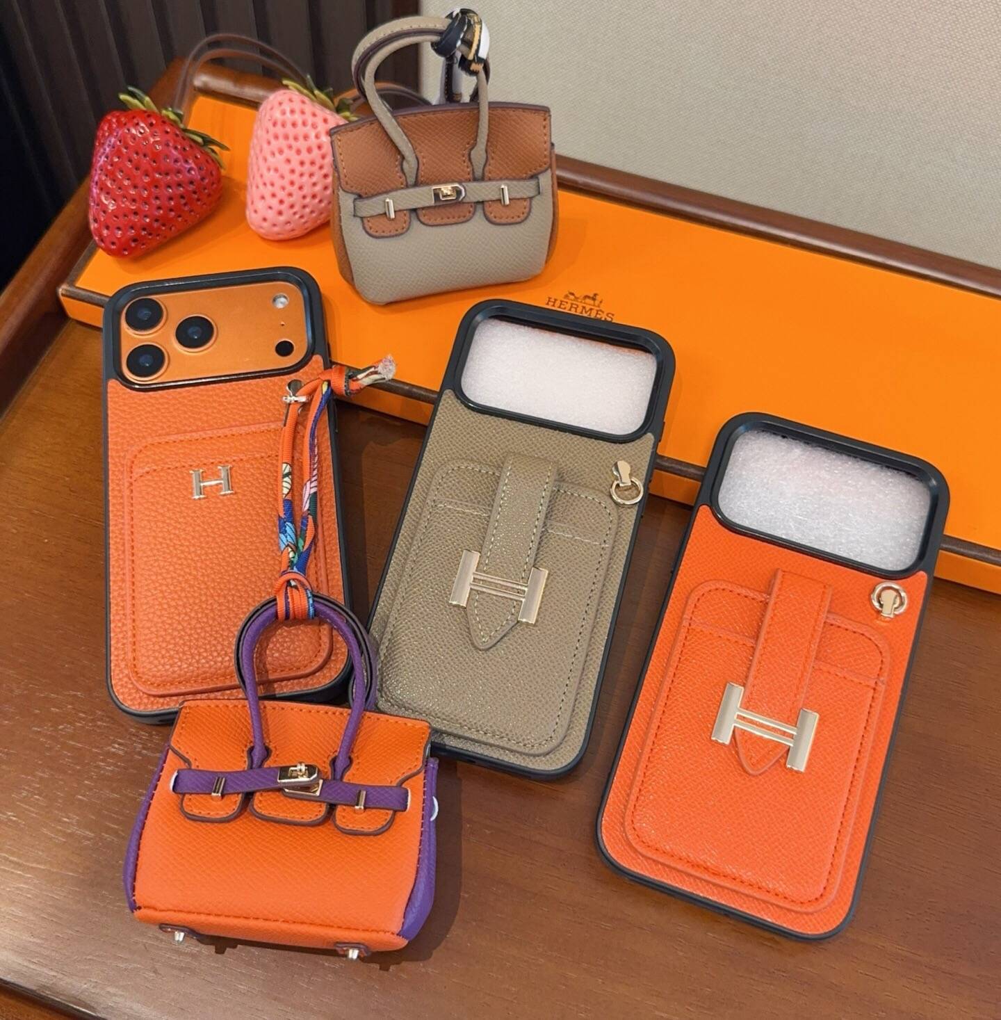 Hermes エルメス iPhone 18シリーズ対応 iPhoneケース スマホケース レディース ロゴ入り カード収納 - 画像 10