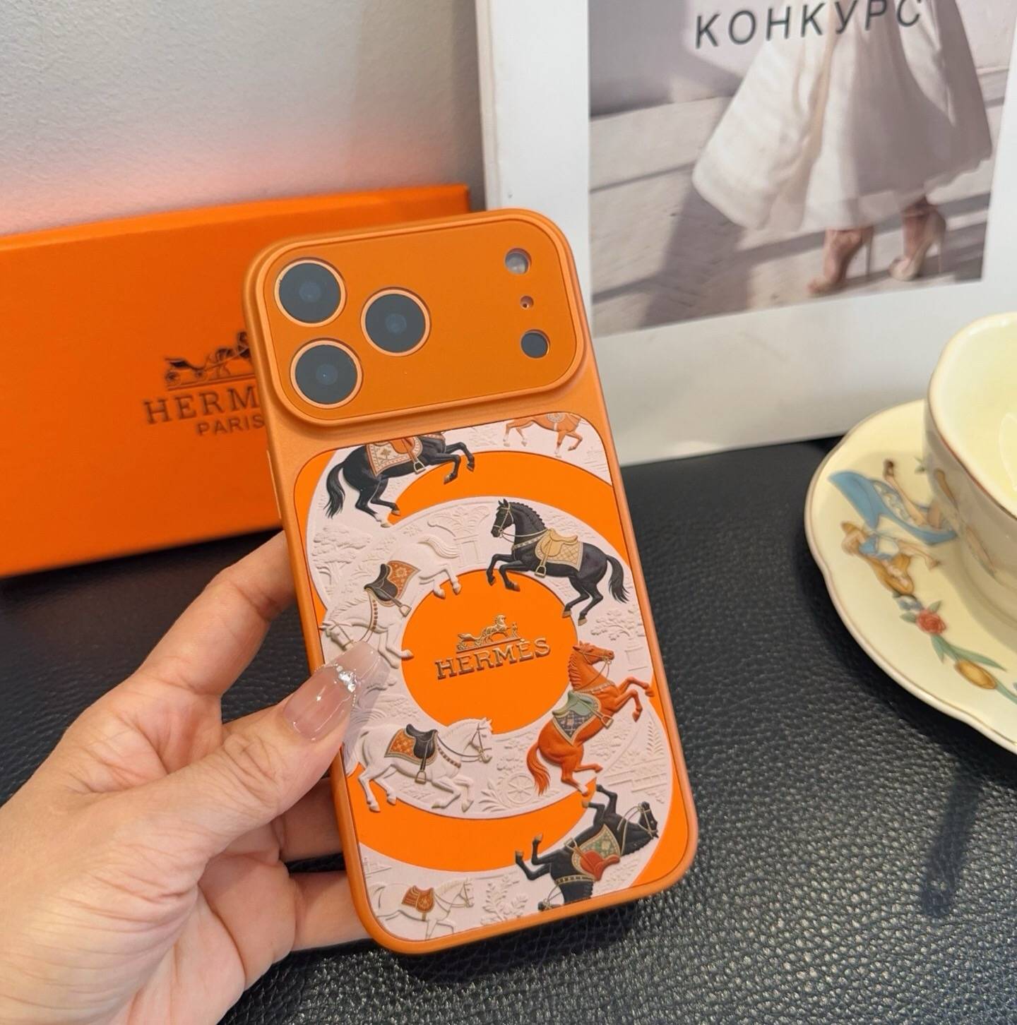 HERMES アイフォンケース スマホケース iPhone 18シリーズ対応 全機種対応 レディース ロゴ デザイン オレンジ - 画像 3