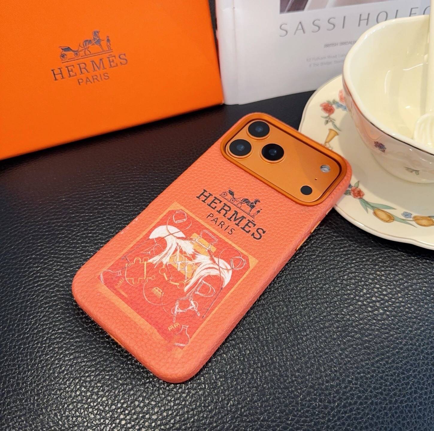 HERMES ライオン ロゴ iPhoneケース スマホケース iPhone 18シリーズ対応 レディース オレンジ - 画像 9
