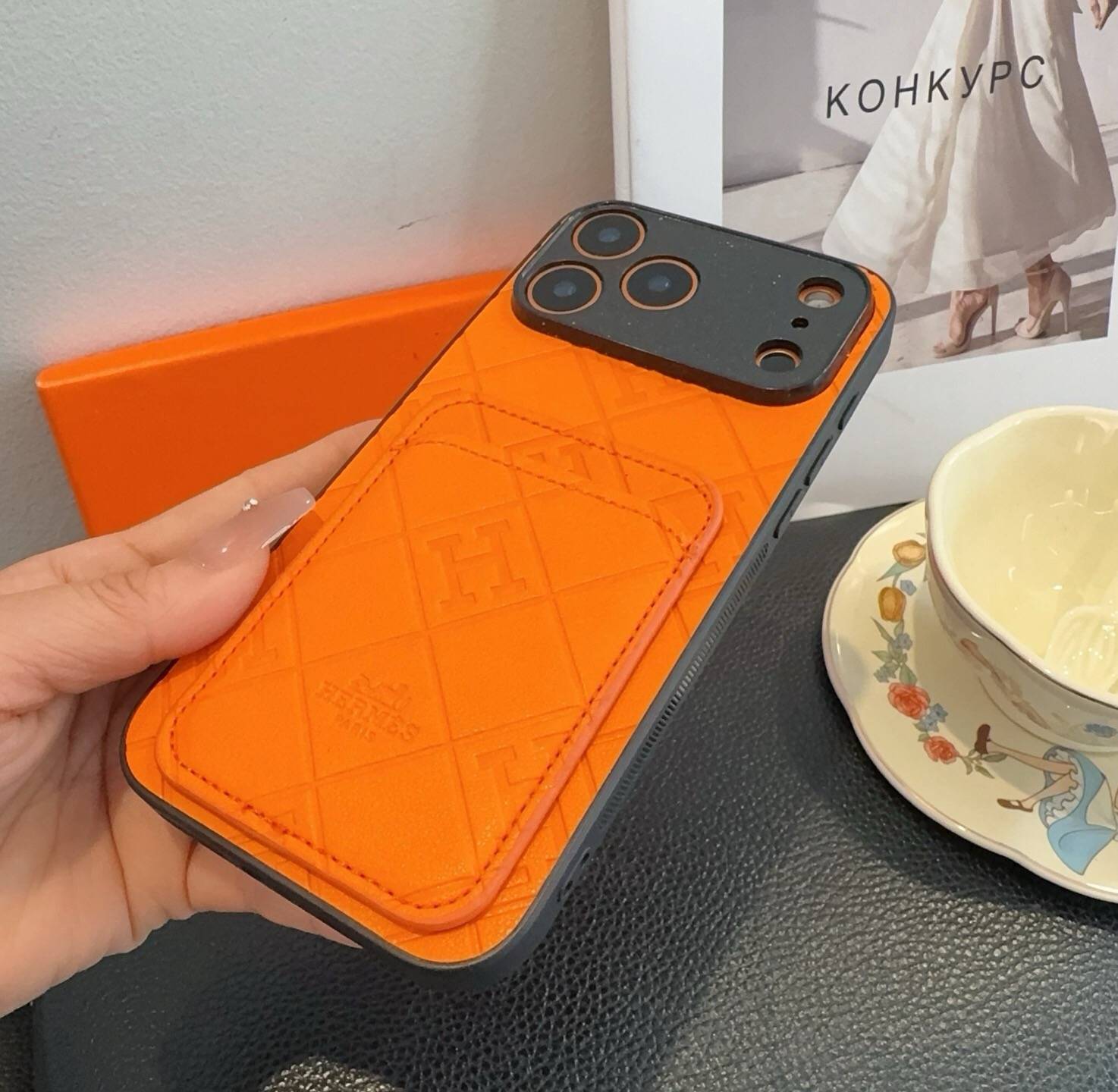 HERMES アイフォンケース スマホケース iPhone 18シリーズ対応 レディース カード収納付き ロゴ ダイヤモンド柄 オレンジ - 画像 5