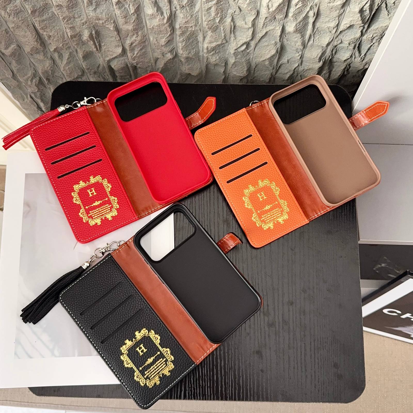 Herms ロゴ iPhoneケース スマホケース iPhone 18シリーズ対応 レディース 手帳型 タッセル付き オレンジ レッド - 画像 9