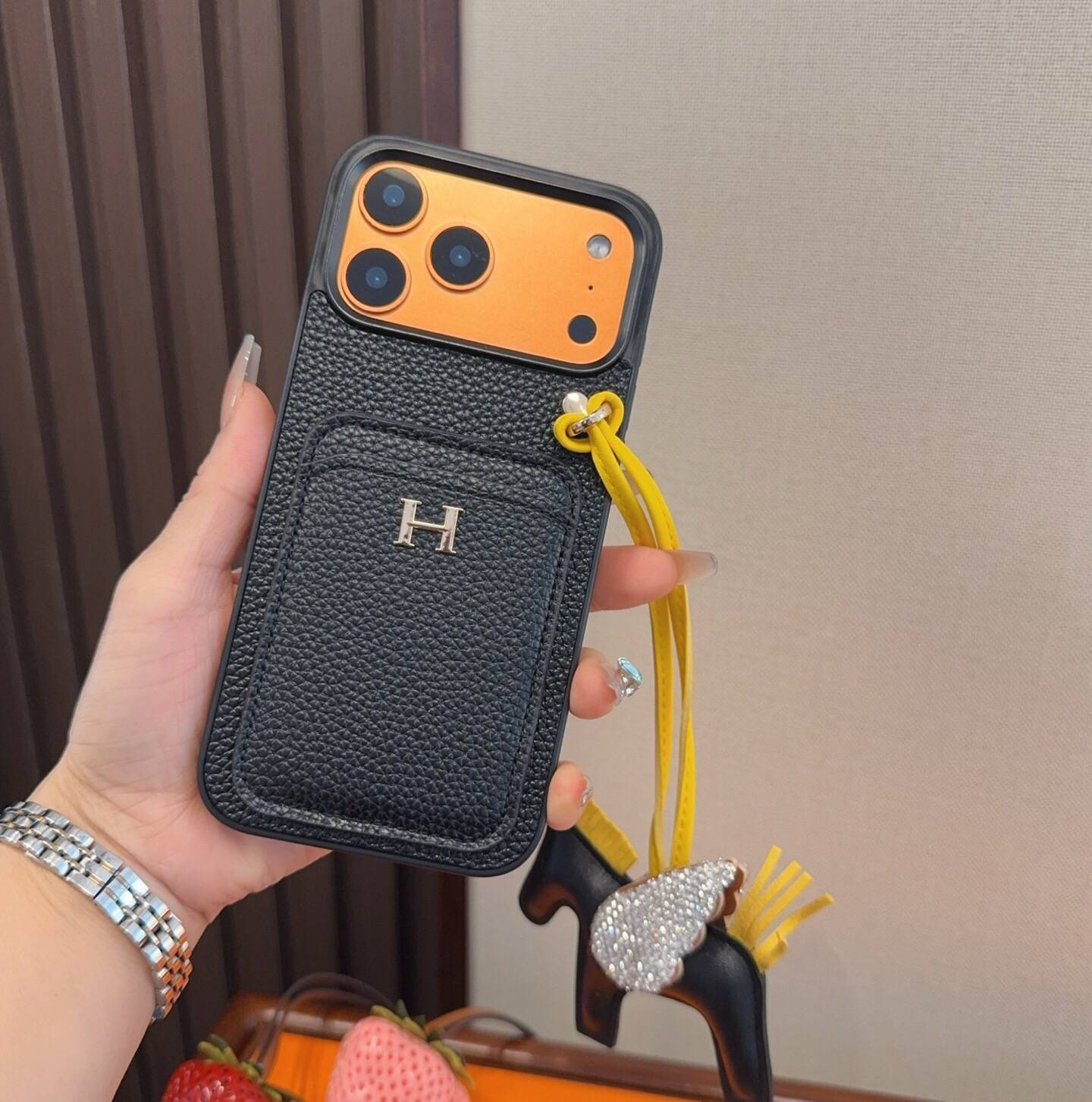 Herms ヘルメス iPhone 18シリーズ対応 iPhoneケース スマホケース レディース ロゴ入り カード収納付き