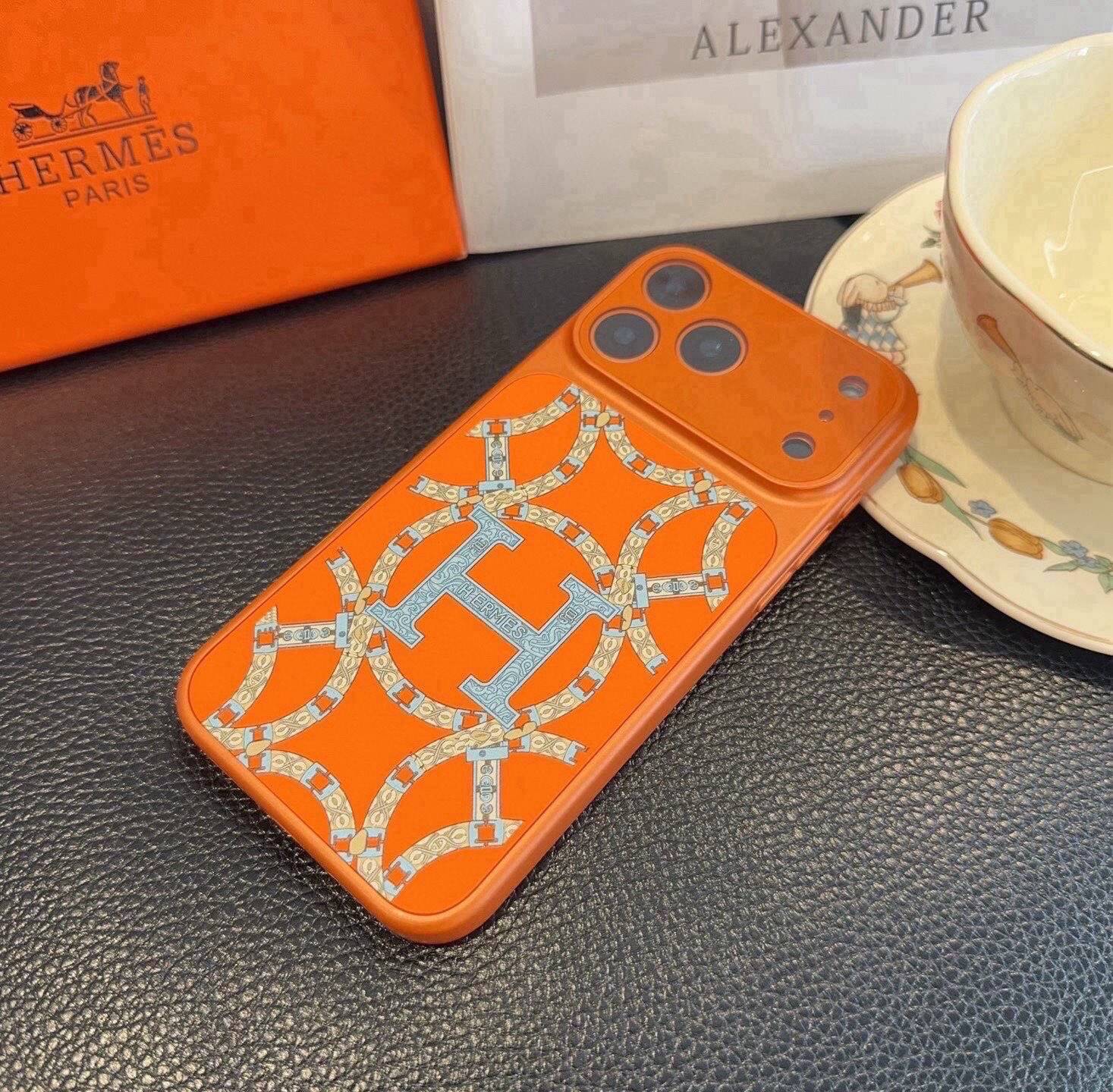 HERMES ロゴ ファブリック風 iPhone 18シリーズ対応 iPhoneケース スマホケース レディース オレンジ - 画像 3
