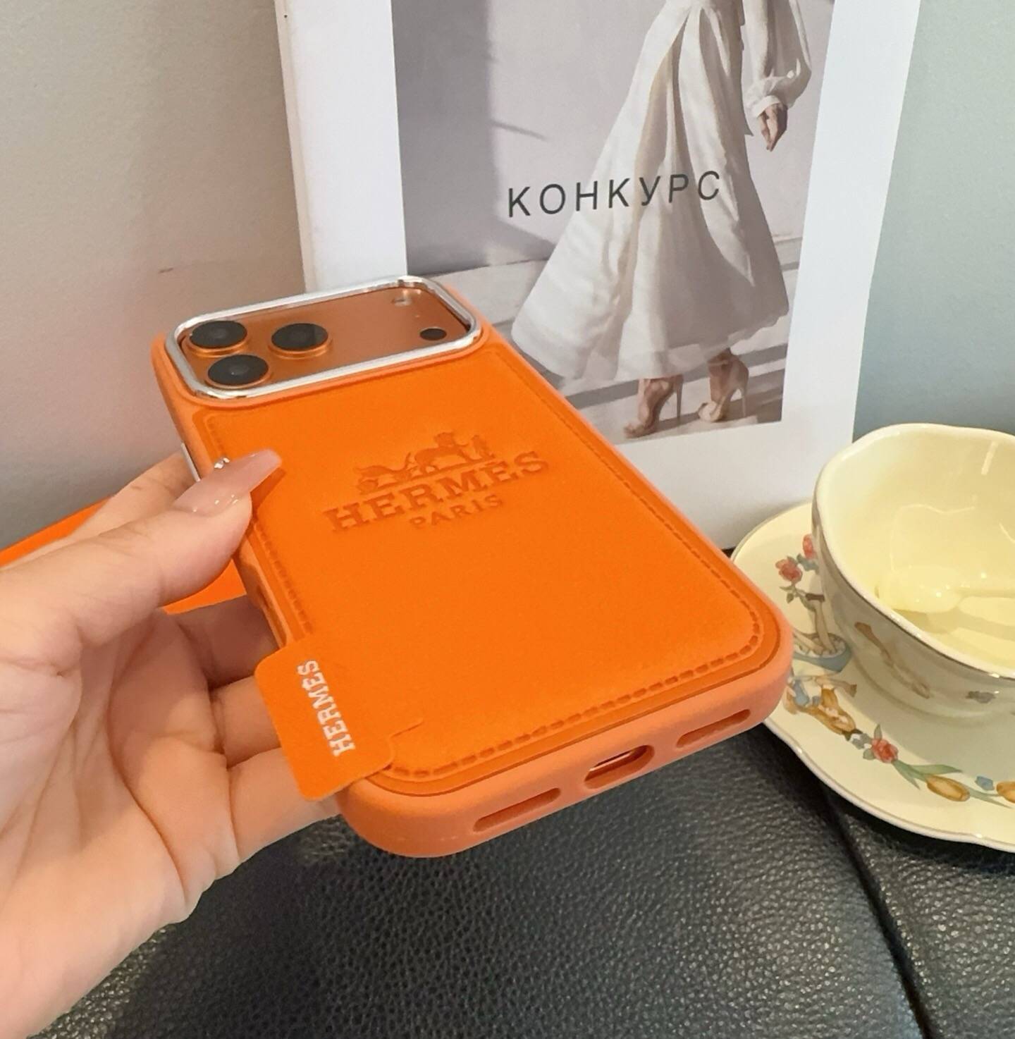 Hermes ランダムオレンジ iPhone 18シリーズ対応 iPhoneケース スマホケース レディース ロゴ入り カード収納付き - 画像 4
