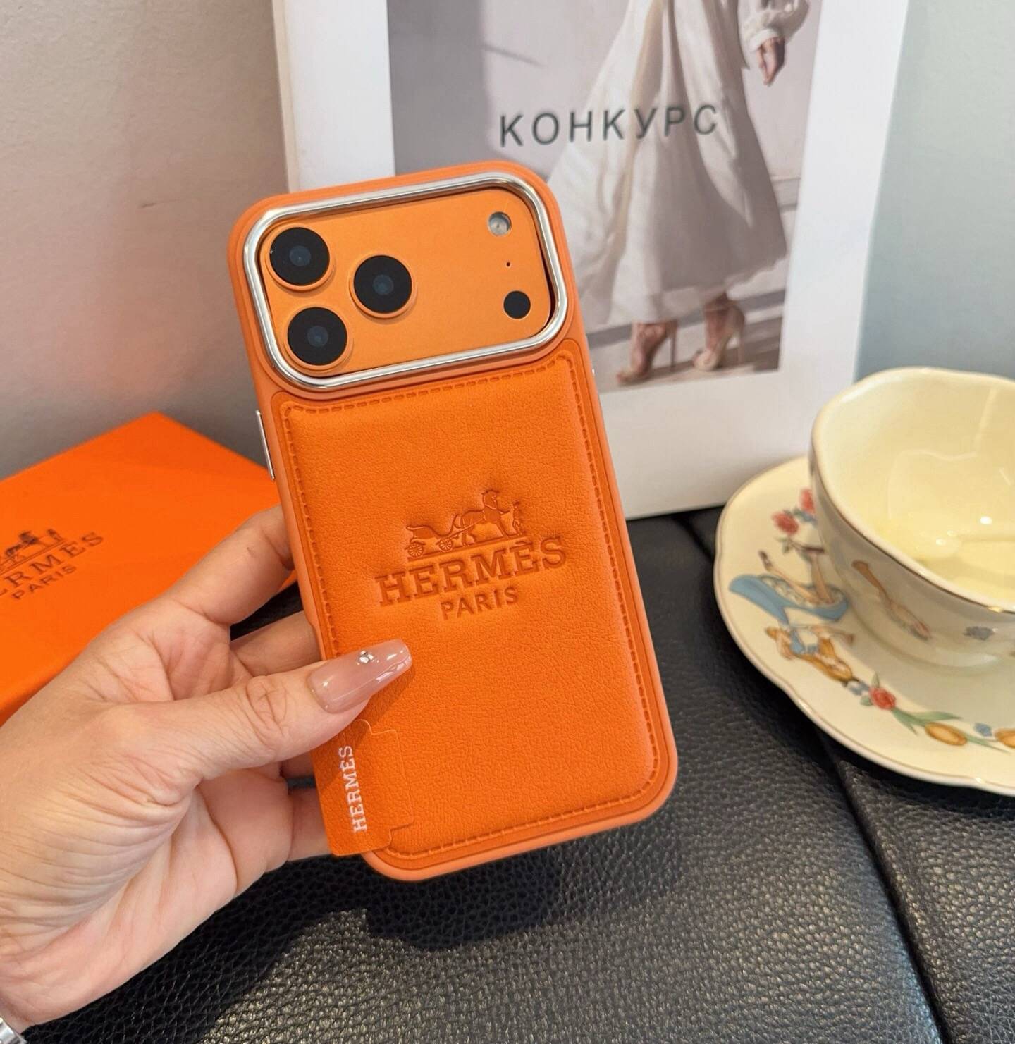 Hermes ランダムオレンジ iPhone 18シリーズ対応 iPhoneケース スマホケース レディース ロゴ入り カード収納付き - 画像 5