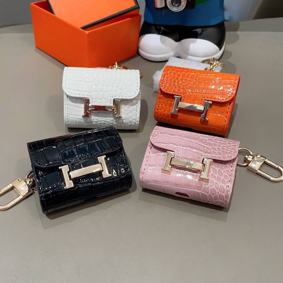 HERMES 愛馬仕 iPhoneケース スマホケース iPhone 18シリーズ対応 レディース ロゴ入り クロコダイル柄 ショルダー付き - 画像 6