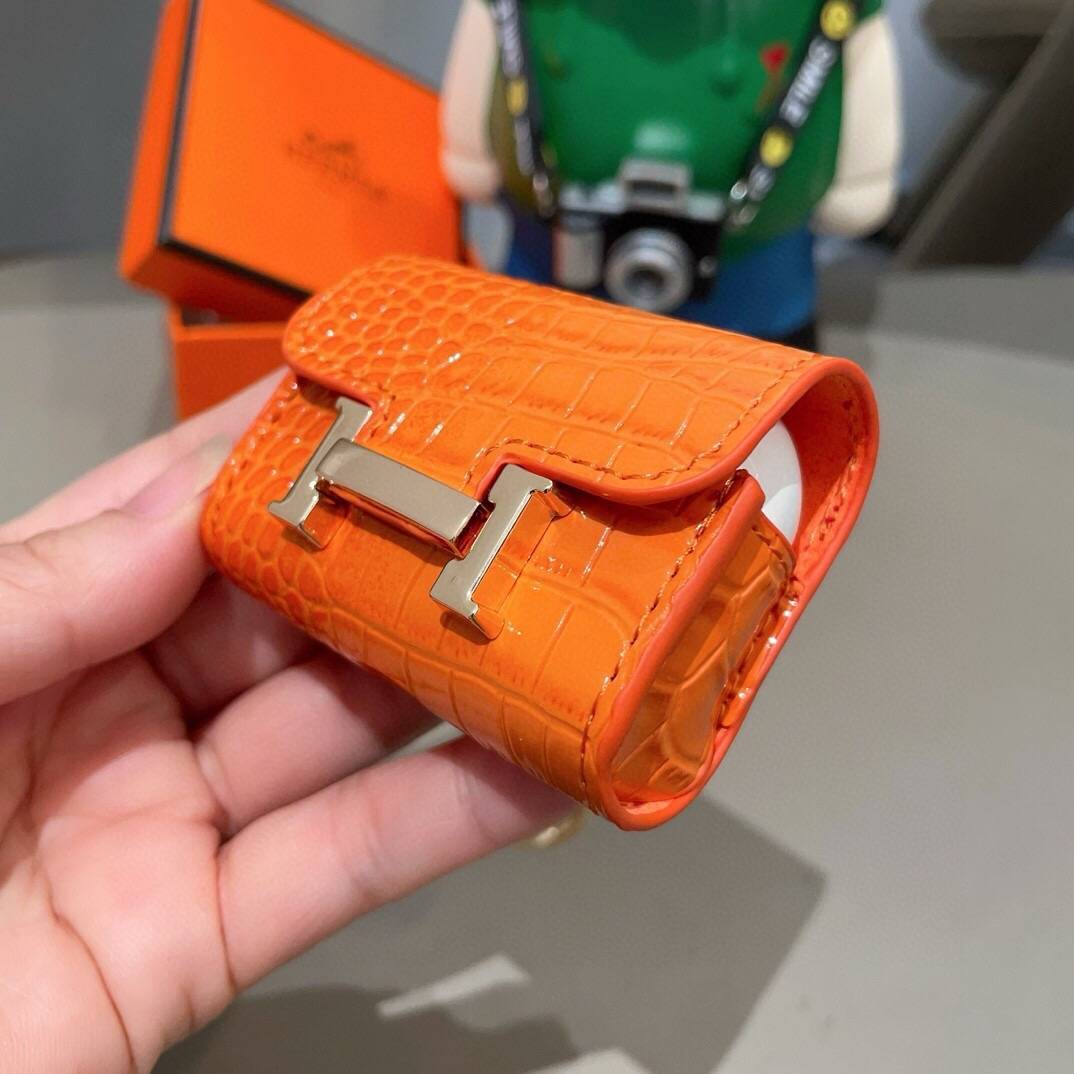 HERMES 愛馬仕 iPhoneケース スマホケース iPhone 18シリーズ対応 レディース ロゴ入り クロコダイル柄 ショルダー付き - 画像 7