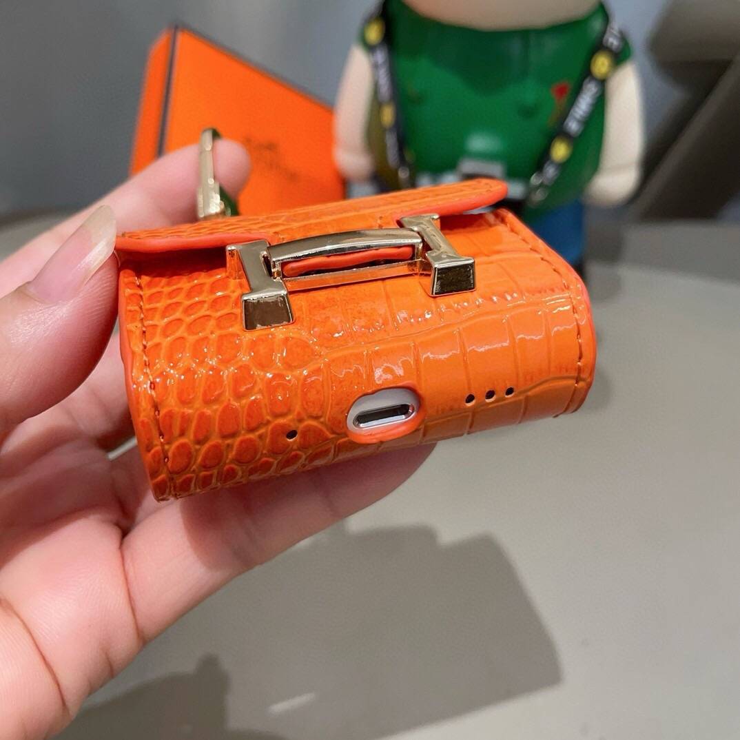 HERMES 愛馬仕 iPhoneケース スマホケース iPhone 18シリーズ対応 レディース ロゴ入り クロコダイル柄 ショルダー付き - 画像 8