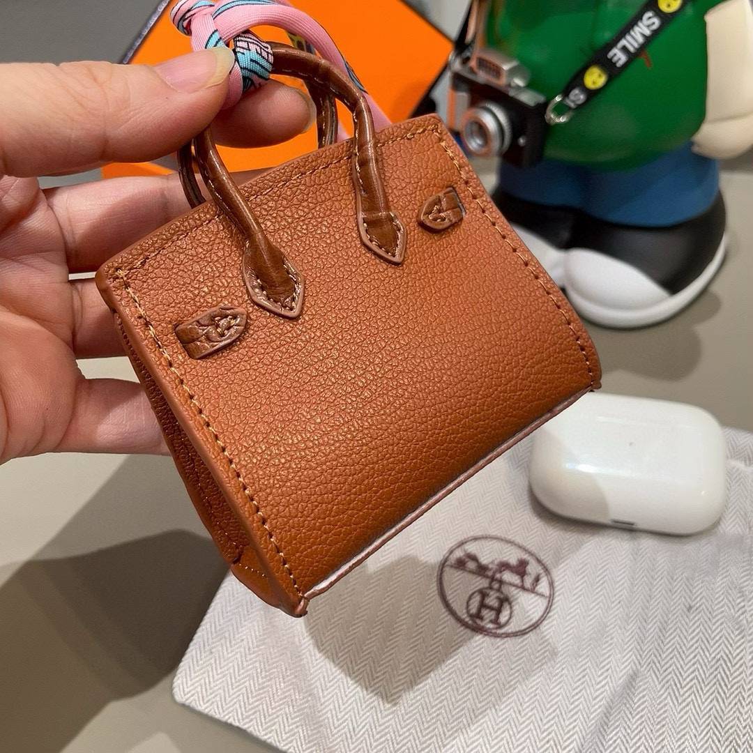 Hermes アイフォンケース スマホケース iPhone 18シリーズ対応 レディース ロゴ入り ミニバッグ ショルダー付き - 画像 7