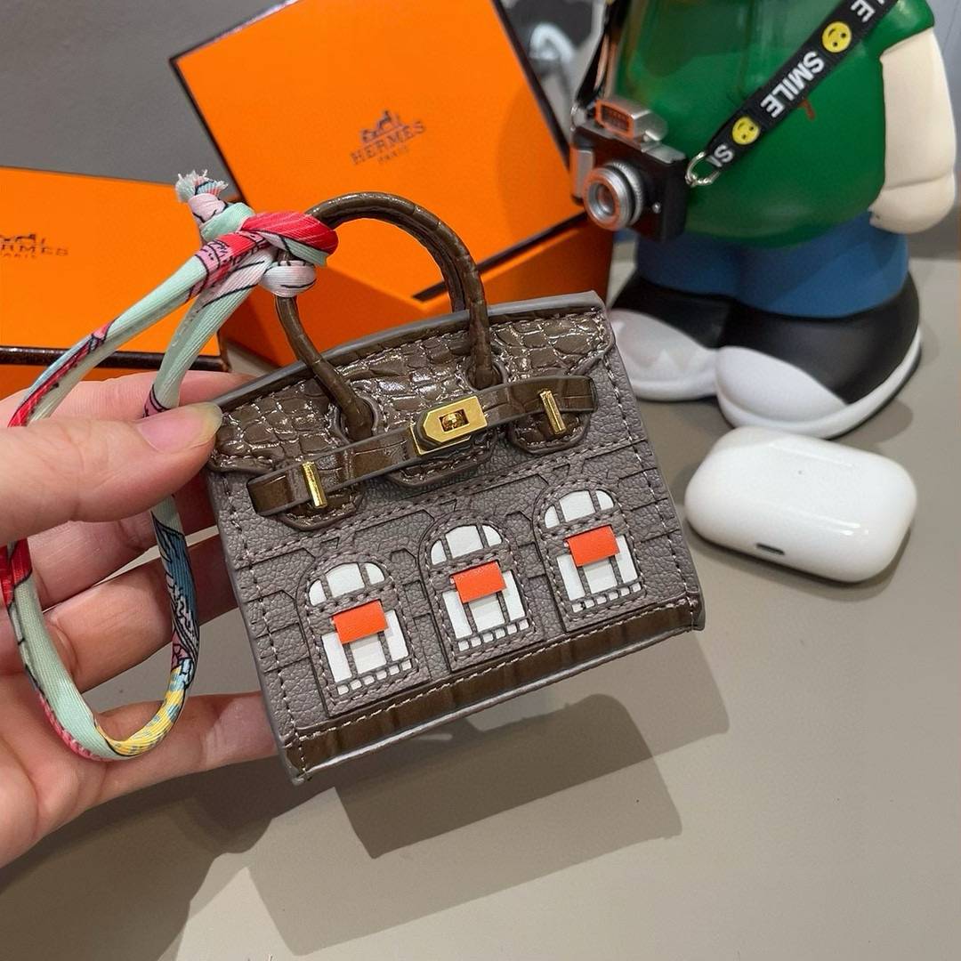HERMES ランプル ミニ铂金包挂件 iPhone 18シリーズ対応 iPhoneケース スマホケース レディース ロゴ入り ブラウン - 画像 3