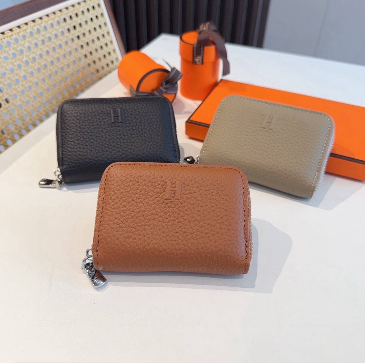Hermes ヘルメス iPhoneケース スマホケース iPhone 18シリーズ対応 レディース カード収納 ロゴ入り - 画像 5