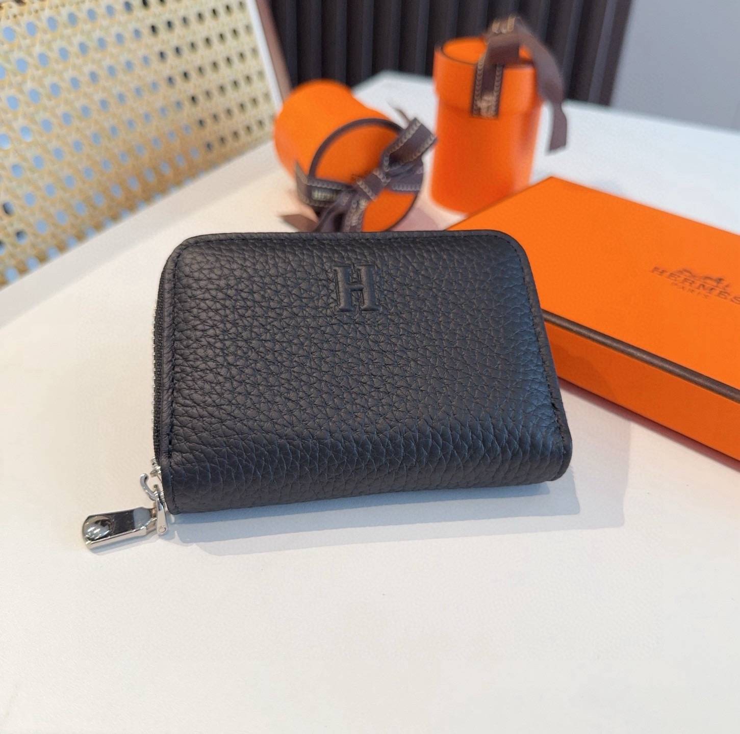 Hermes ヘルメス iPhoneケース スマホケース iPhone 18シリーズ対応 レディース カード収納 ロゴ入り - 画像 9