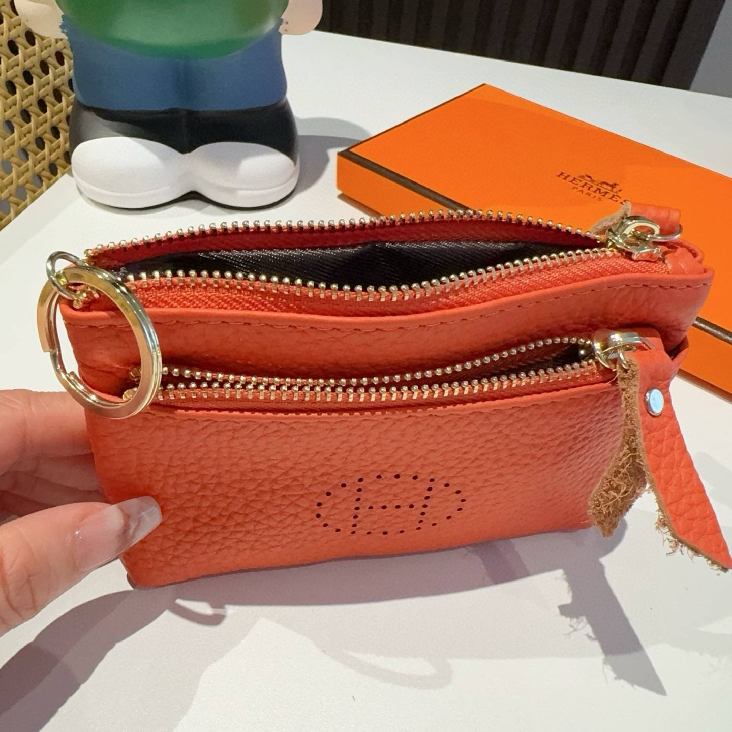 Hermes ヘルムズ iPhoneケース スマホケース iPhone 18シリーズ対応 レディース ロゴ入り オレンジ - 画像 8