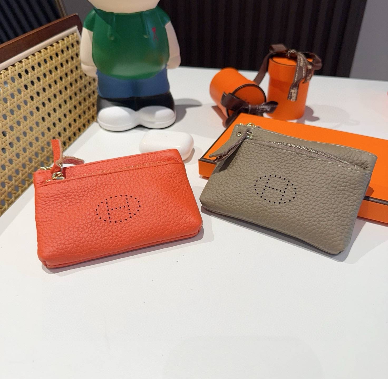 Hermes ヘルムズ iPhoneケース スマホケース iPhone 18シリーズ対応 レディース ロゴ入り オレンジ - 画像 9