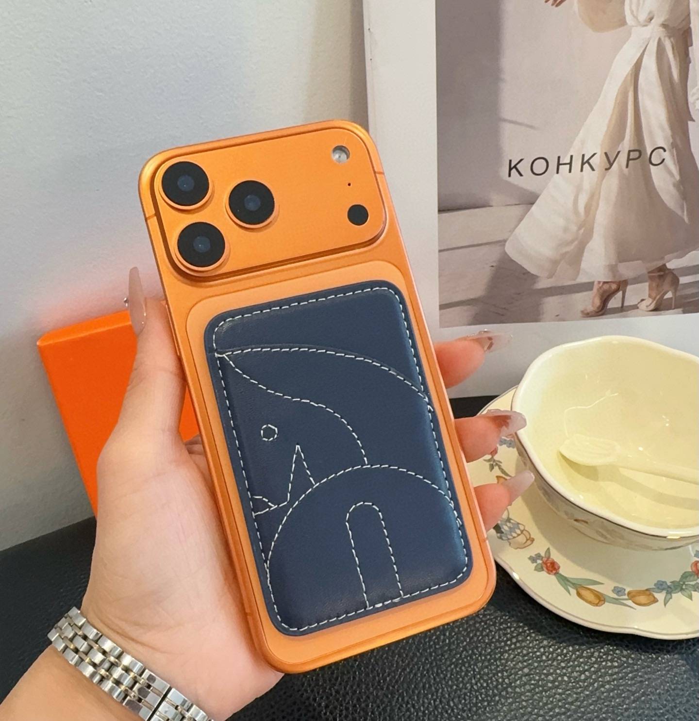 HERMES アイフォンケース スマホケース iPhone 18シリーズ対応 レディース ロゴ マグネット カード収納 - 画像 4