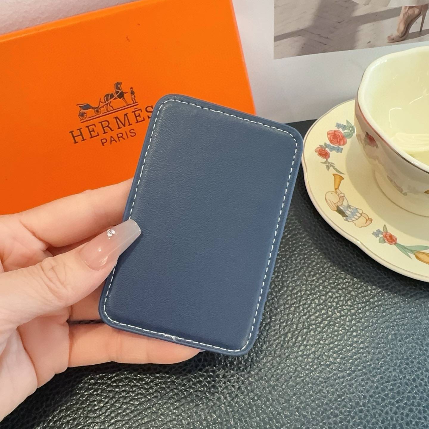 HERMES アイフォンケース スマホケース iPhone 18シリーズ対応 レディース ロゴ マグネット カード収納 - 画像 6