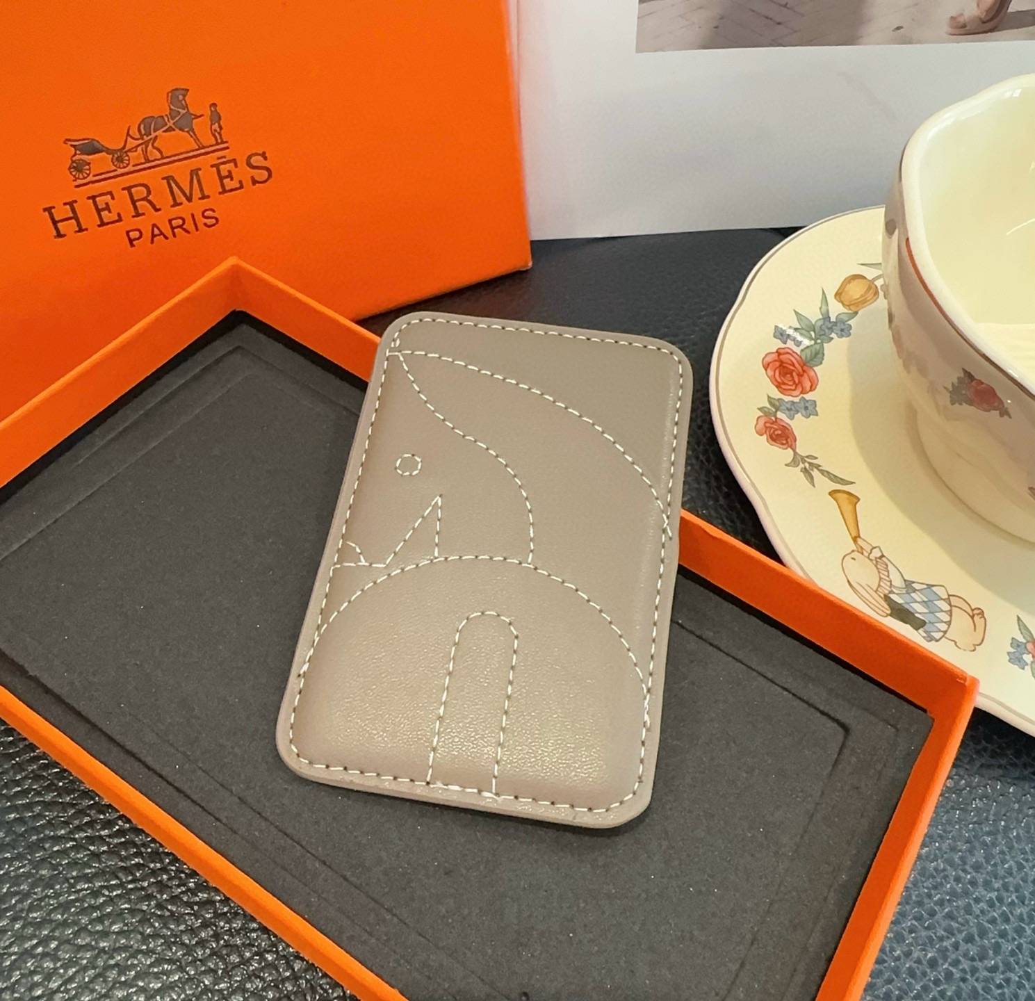 HERMES 愛馬仕 iPhone 18シリーズ対応 iPhoneケース スマホケース レディース カード収納 ロゴ入り - 画像 6