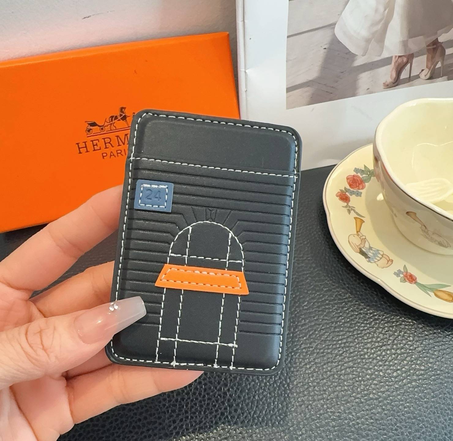 HERMES 愛馬仕 iPhoneケース スマホケース iPhone 18シリーズ対応 レディース ロゴ入り スマホカードケース - 画像 7