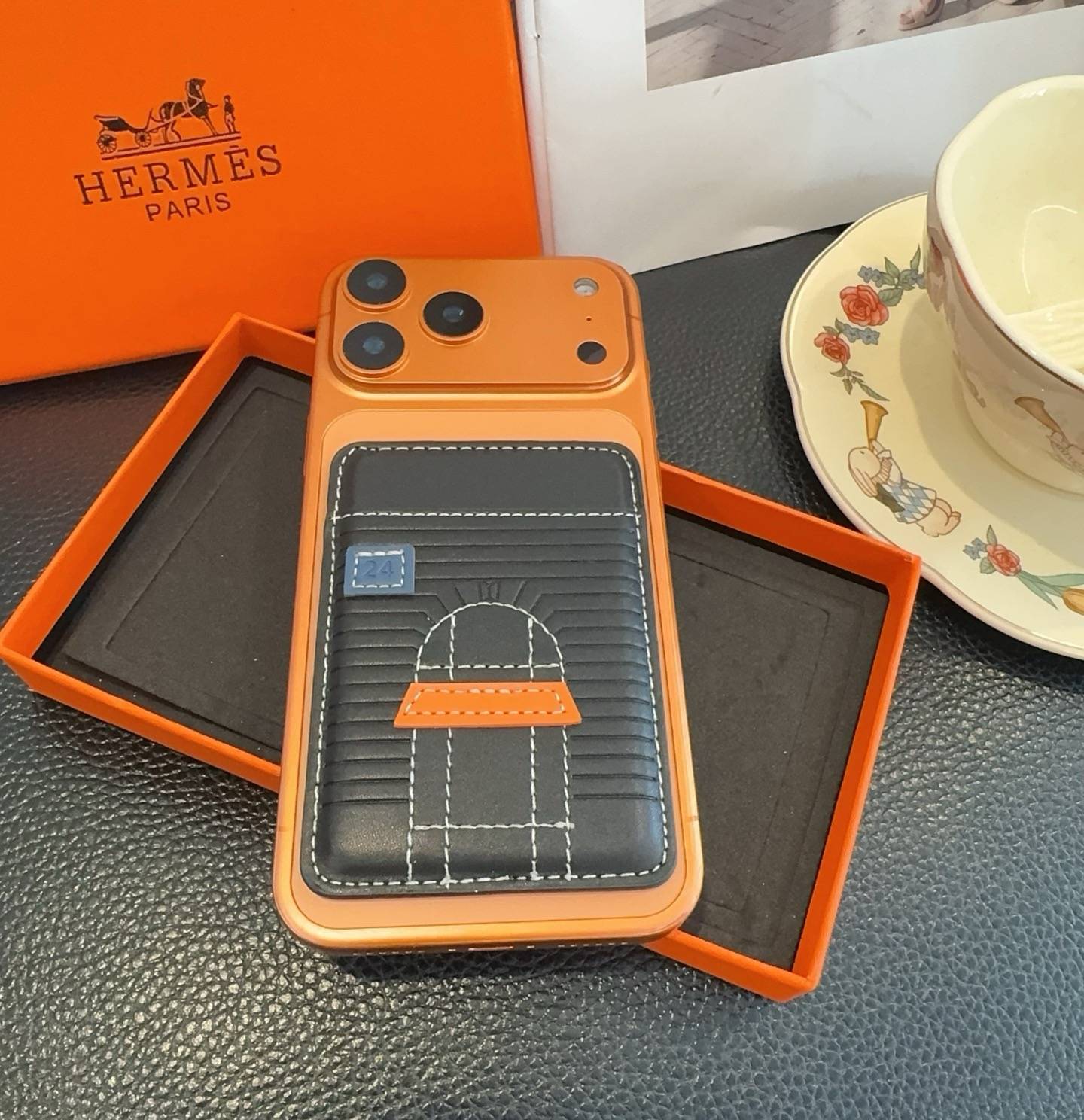 HERMES 愛馬仕 iPhoneケース スマホケース iPhone 18シリーズ対応 レディース ロゴ入り スマホカードケース - 画像 9