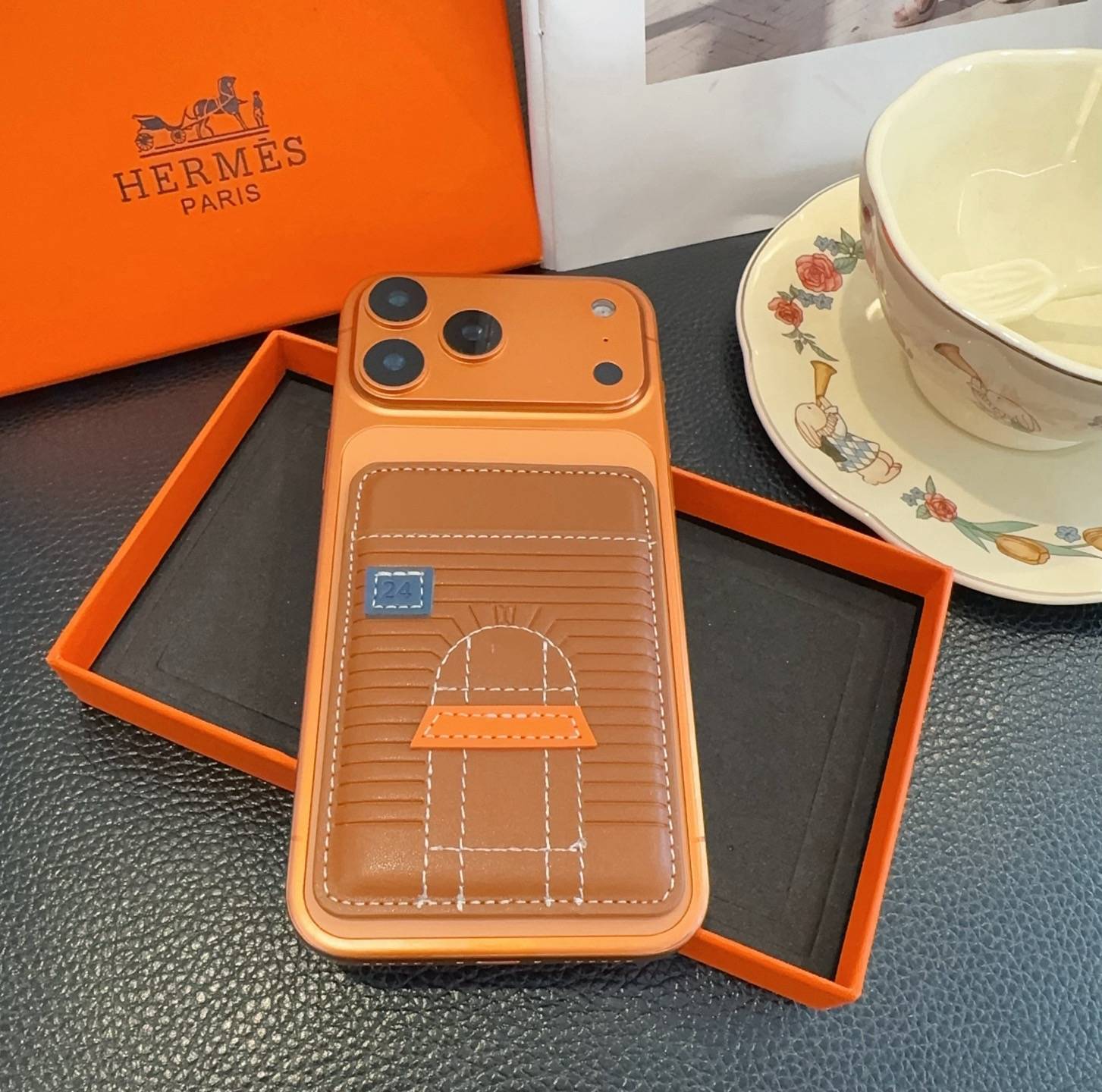 HERMES 愛馬仕 iPhoneケース スマホケース iPhone 18シリーズ対応 全機種対応 レディース ロゴ入り カード収納 - 画像 4