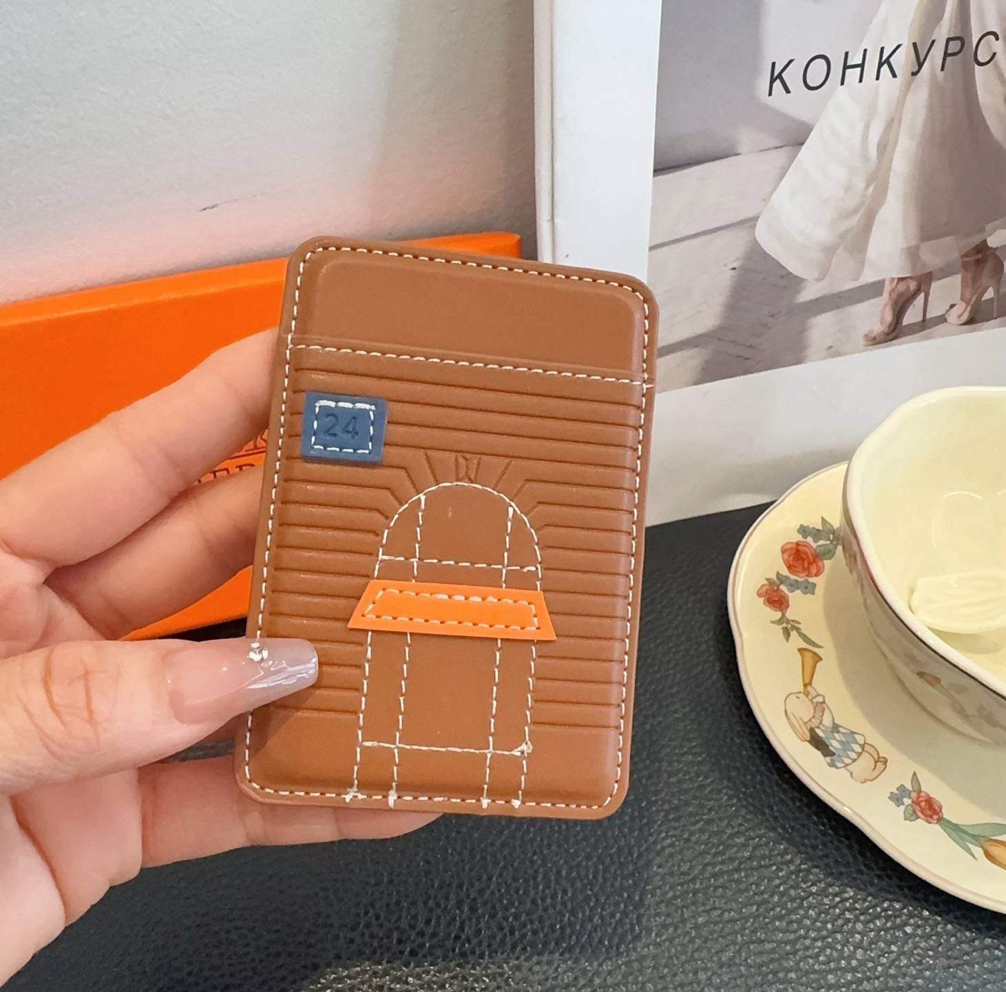 HERMES 愛馬仕 iPhoneケース スマホケース iPhone 18シリーズ対応 全機種対応 レディース ロゴ入り カード収納 - 画像 7