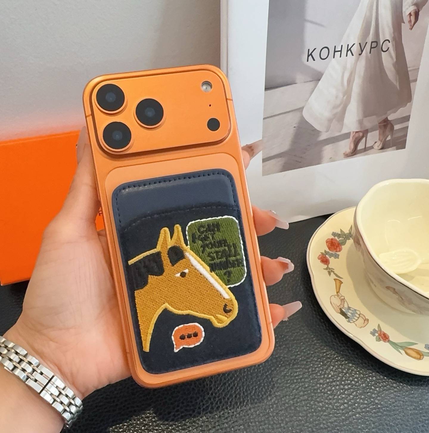 HERMES 愛馬仕 iPhone 18シリーズ対応 iPhoneケース スマホケース レディース ロゴ入り ステッチ カード収納 - 画像 2