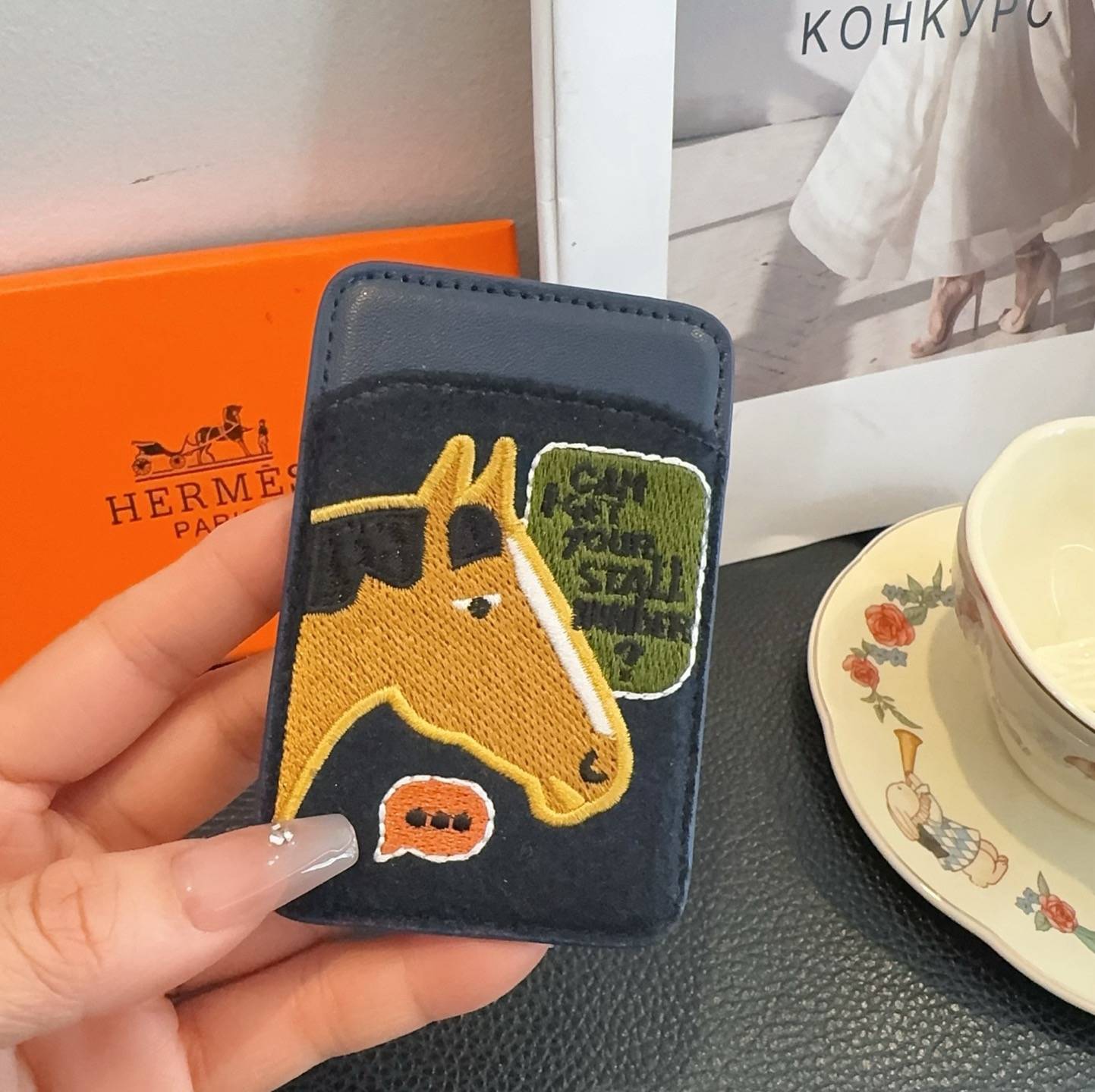 HERMES 愛馬仕 iPhone 18シリーズ対応 iPhoneケース スマホケース レディース ロゴ入り ステッチ カード収納 - 画像 6