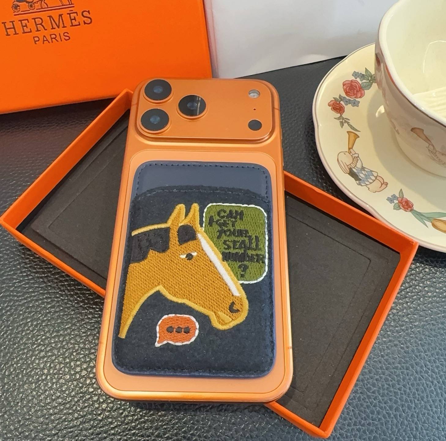 HERMES 愛馬仕 iPhone 18シリーズ対応 iPhoneケース スマホケース レディース ロゴ入り ステッチ カード収納 - 画像 8