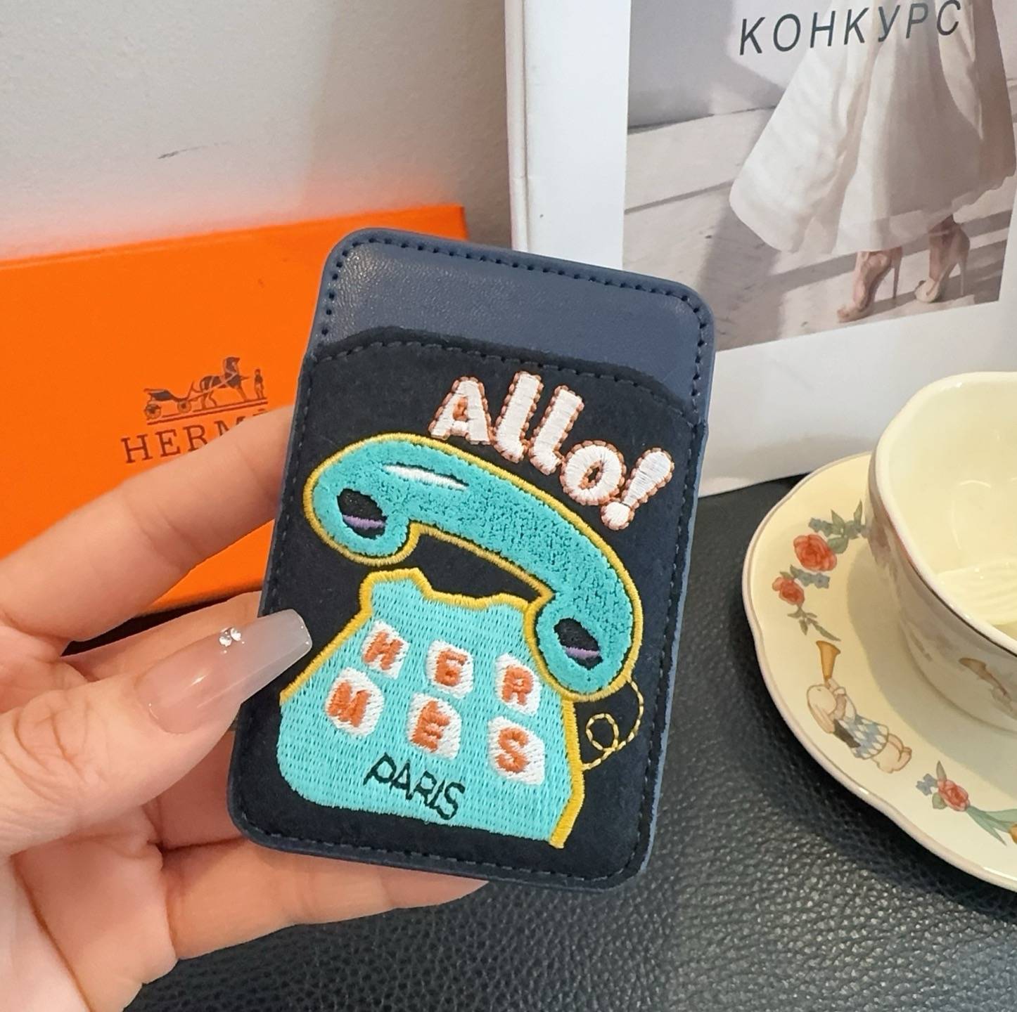 HERMES 愛馬仕 iPhone 18シリーズ対応 iPhoneケース スマホケース レディース ロゴ入り 手帳型 カード収納 - 画像 9