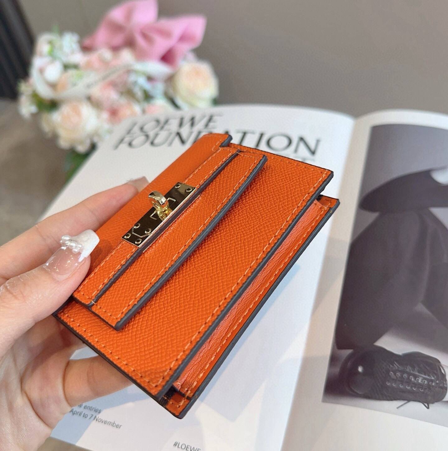 Hermes 愛馬仕 iPhoneケース スマホケース iPhone 18シリーズ対応 レディース ファンクション カード収納 オレンジ - 画像 3