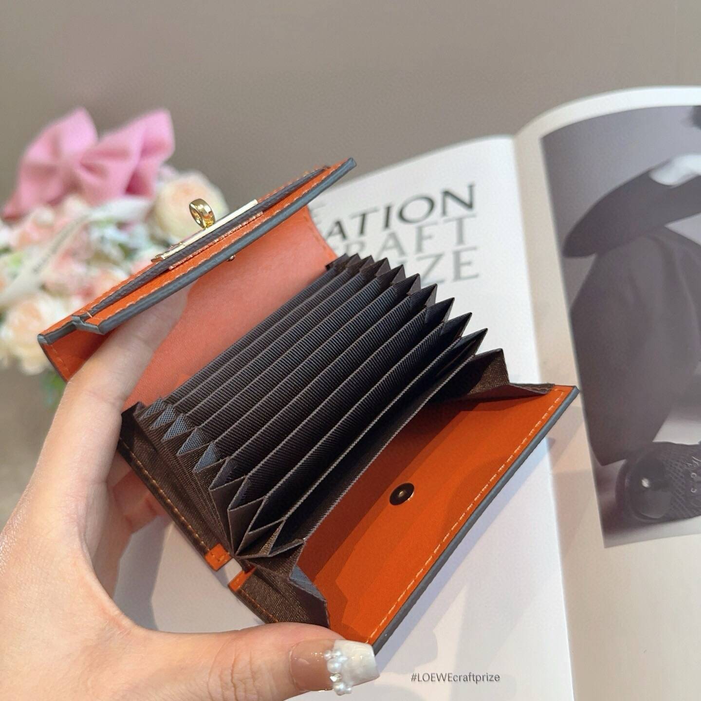 Hermes 愛馬仕 iPhoneケース スマホケース iPhone 18シリーズ対応 レディース ファンクション カード収納 オレンジ - 画像 6