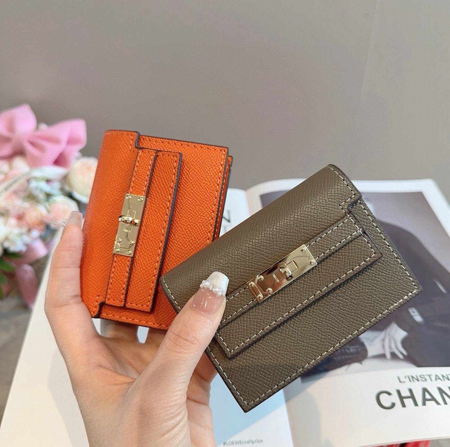 Hermes アイコニック カードケース iPhoneケース スマホケース iPhone 18シリーズ対応 レディース ロゴ入り カード収納 - 画像 6