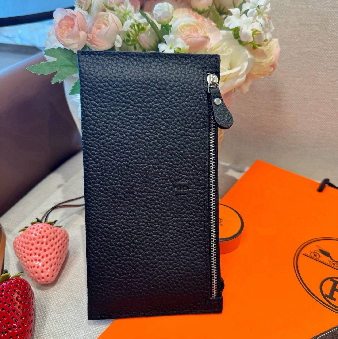 Hermes ヘルメス iPhoneケース スマホケース iPhone 18シリーズ対応 レディース ロゴ入り カード収納